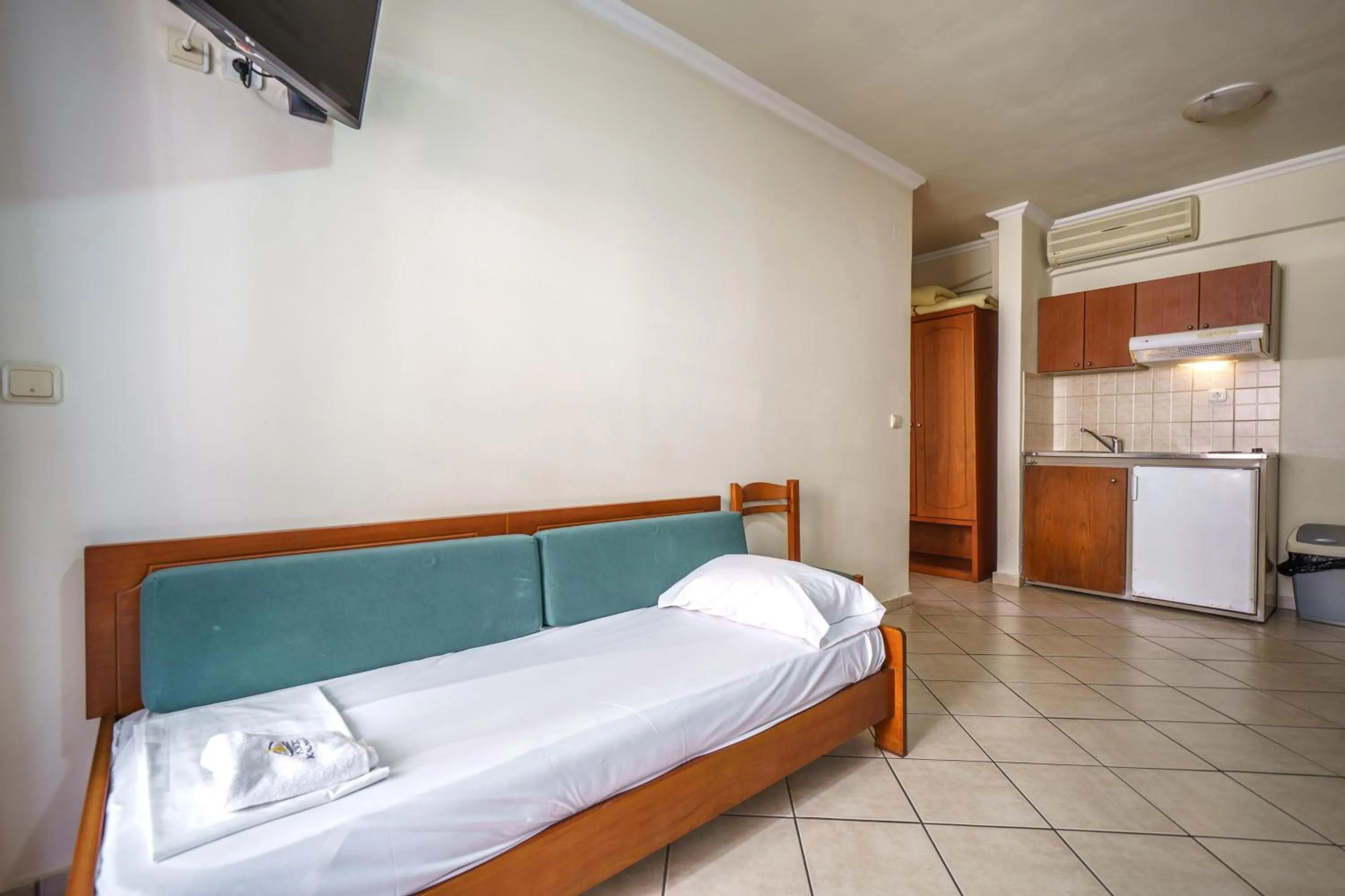 Porto Kalamaki Hotel