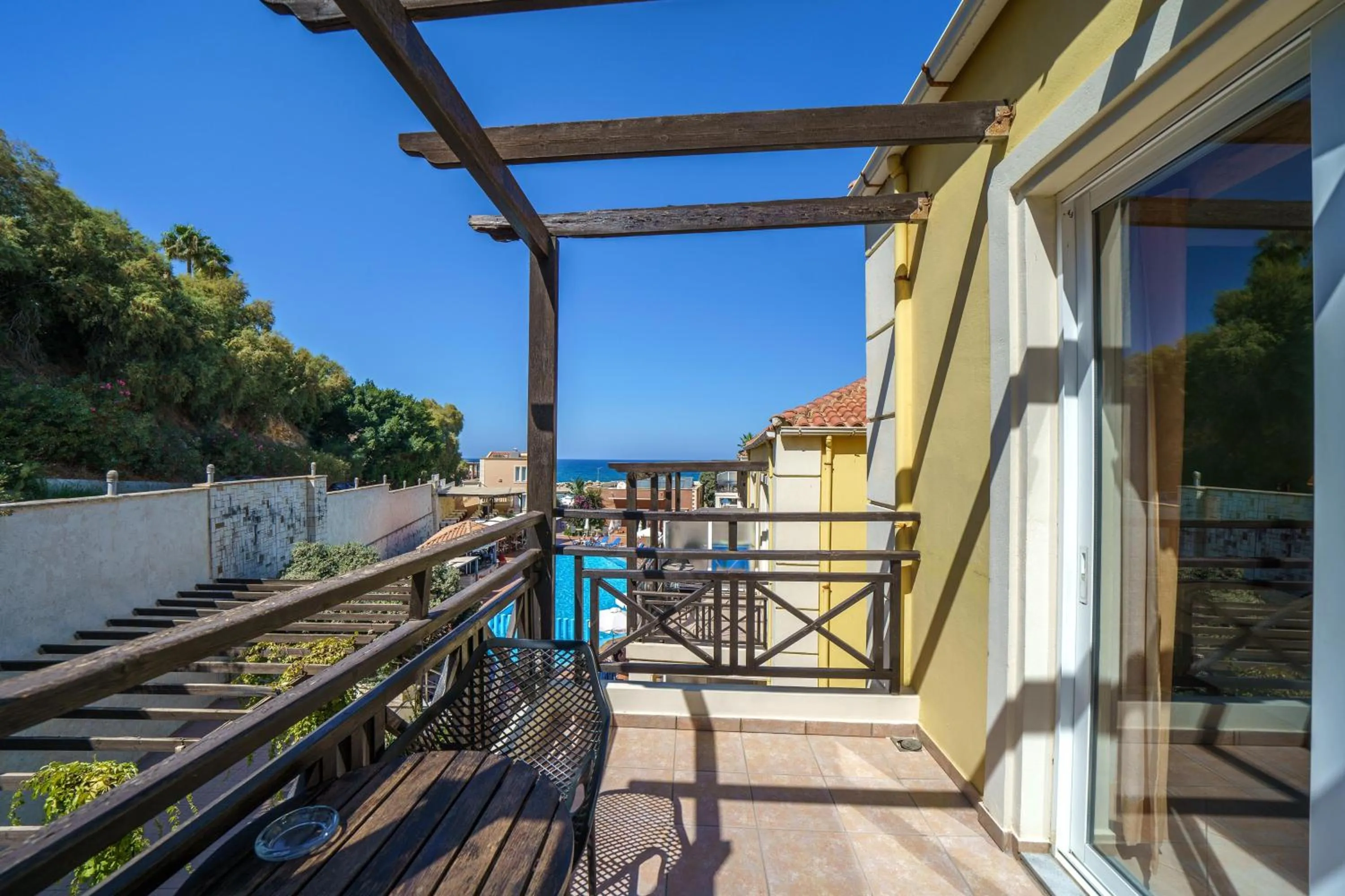 Porto Kalamaki Hotel