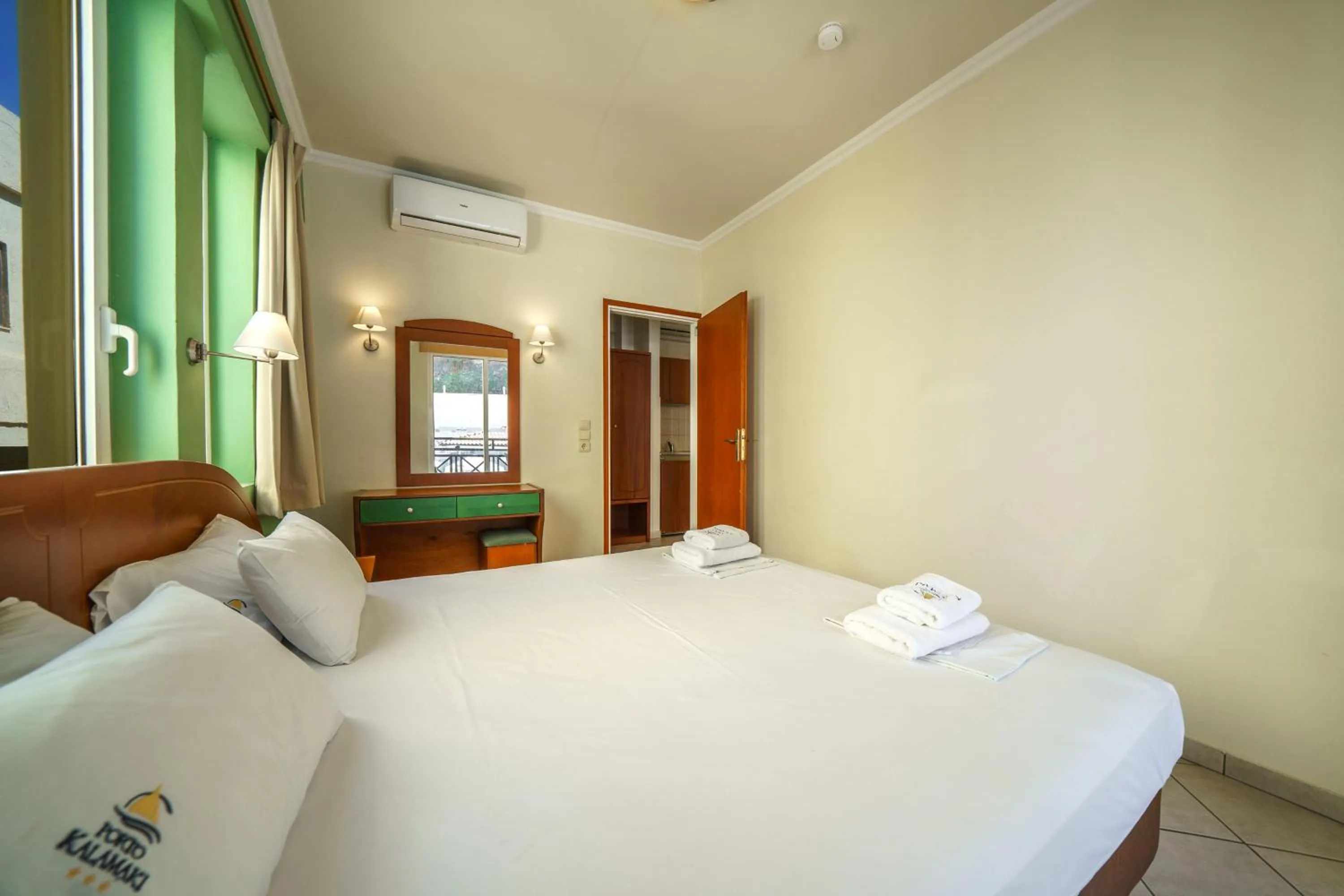 Porto Kalamaki Hotel