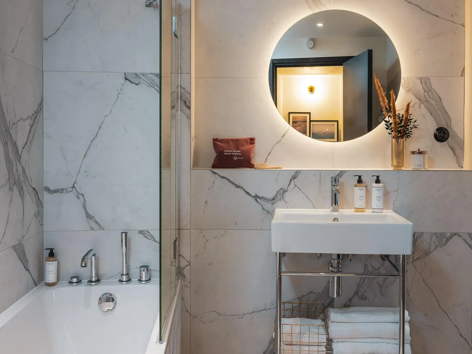 Bathroom in Seven Hotel Paris