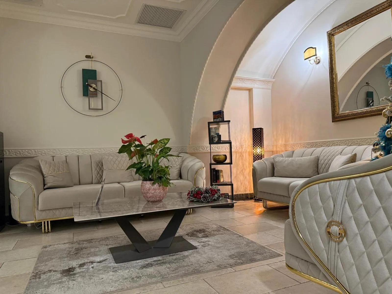 Lounge or bar in Aparthotel Iosefin Residence