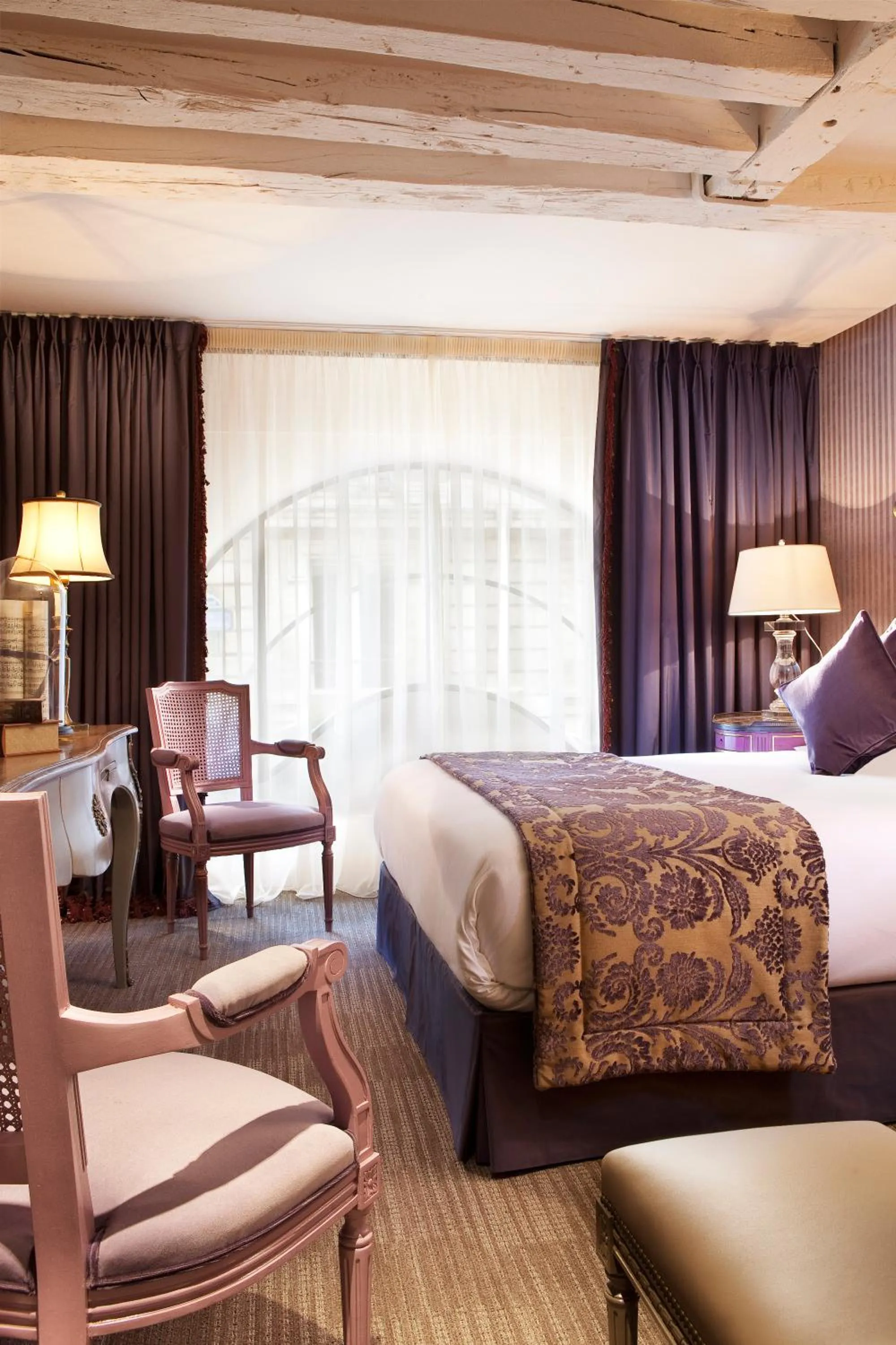 Bedroom, Bed in La Maison Favart