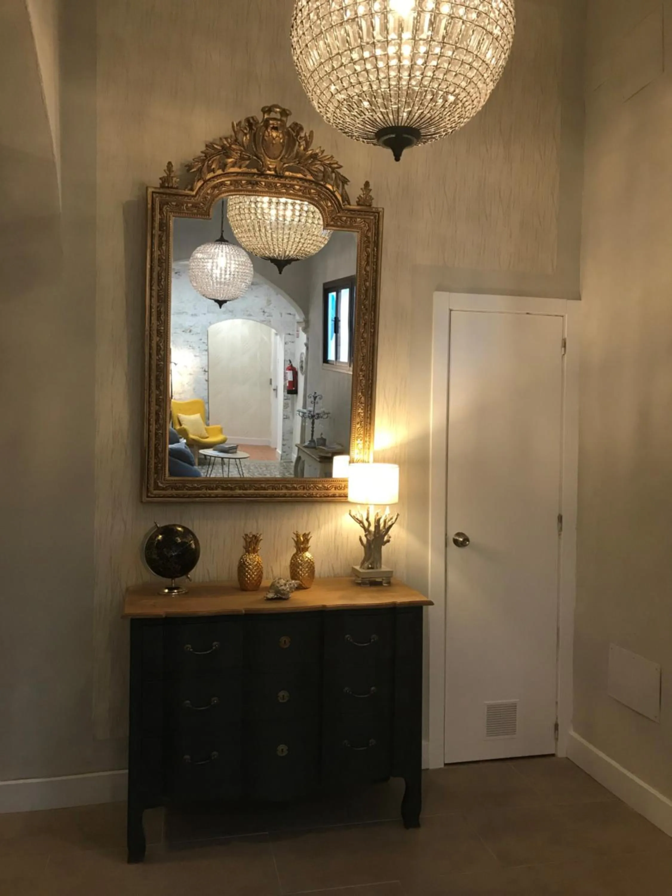 Property building in Hostal Boutique La Española