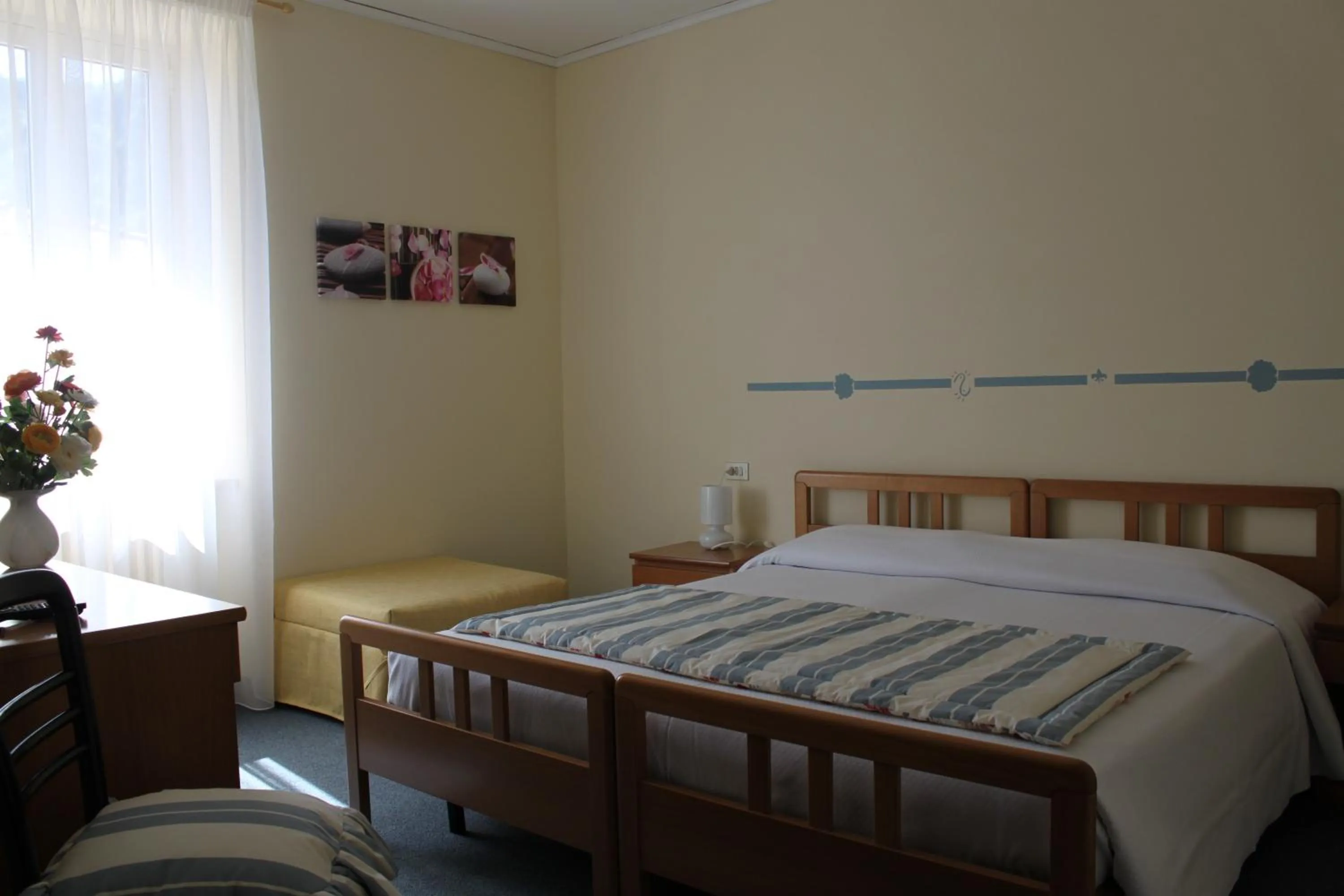 Day, Bed in Hotel Il Nibbio