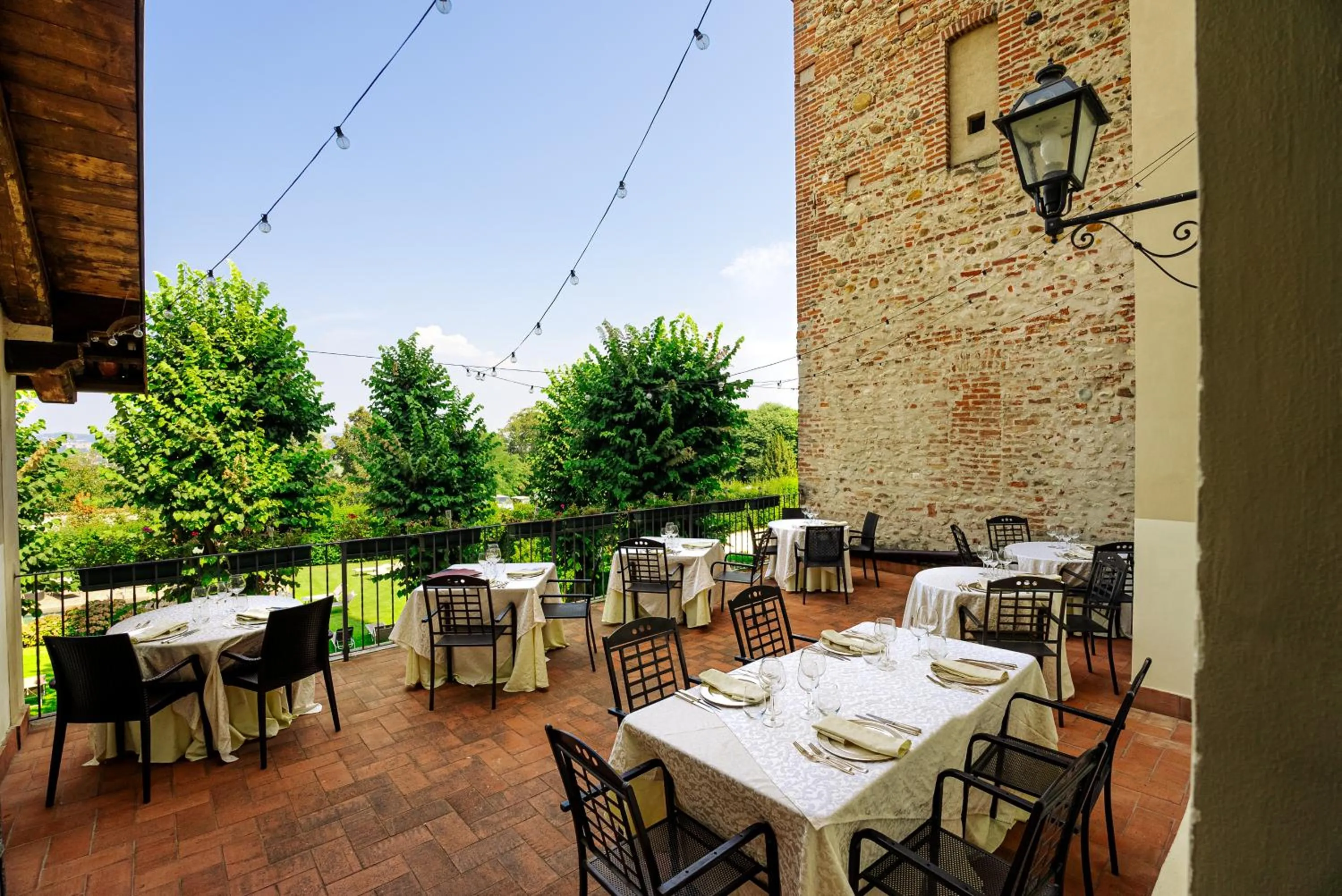 Restaurant/places to eat in Hotel I Somaschi