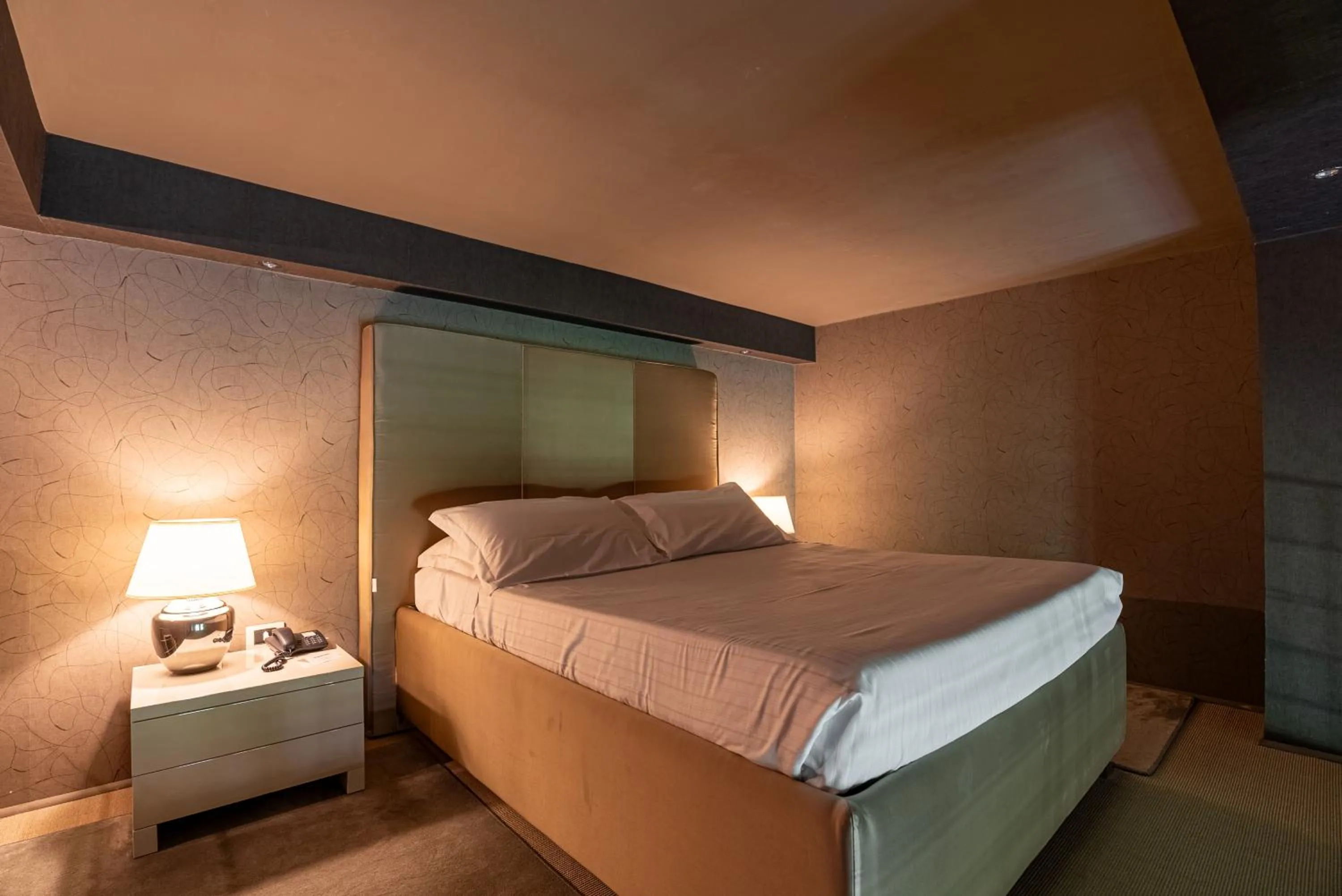 Bedroom, Bed in Hotel I Somaschi