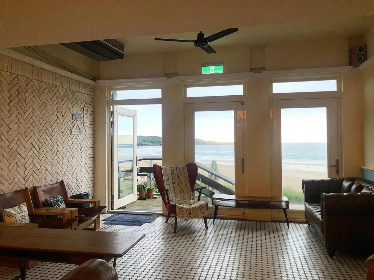 Communal lounge/ TV room in Chill Chill House