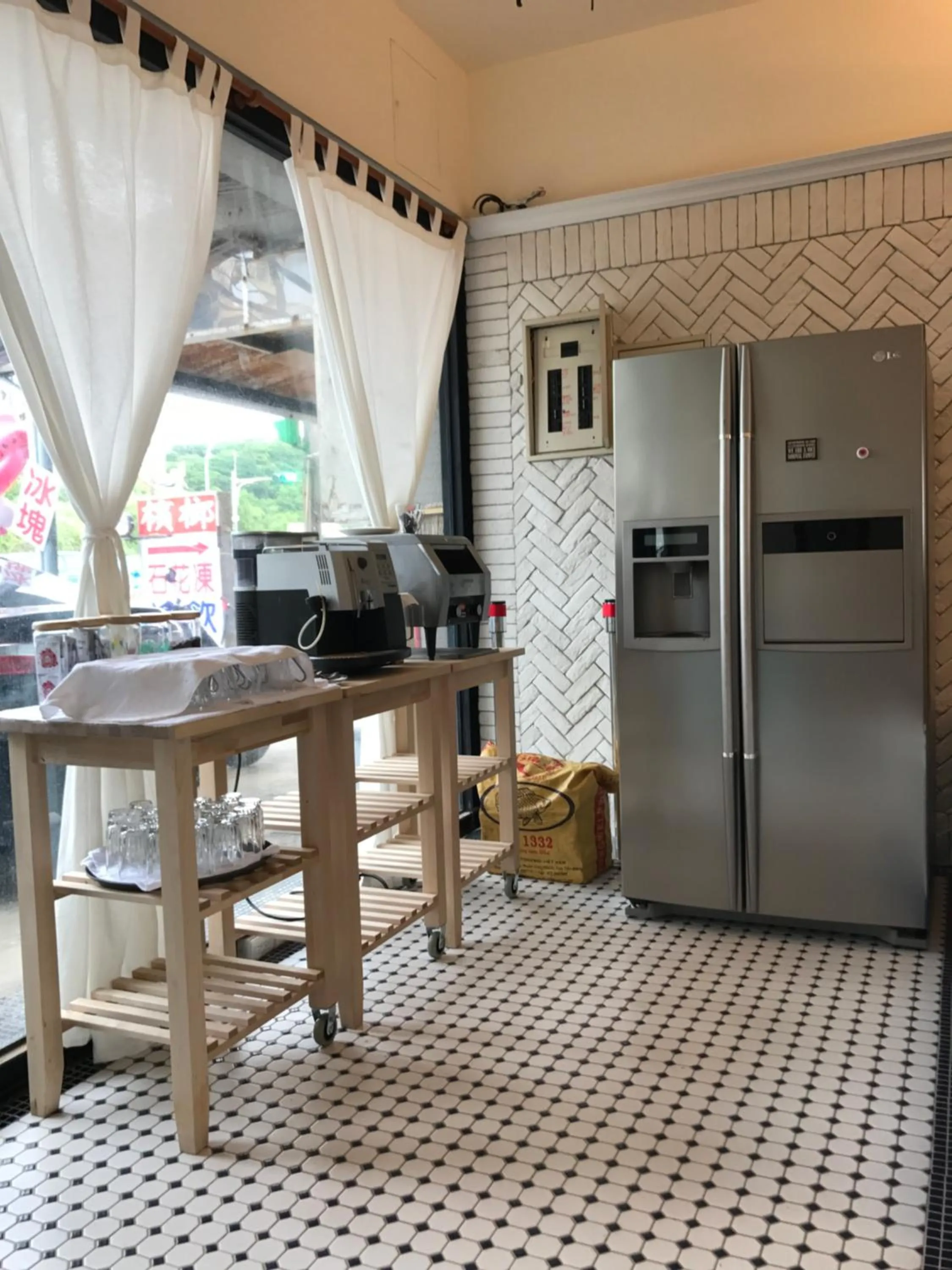 Drinks in Chill Chill House