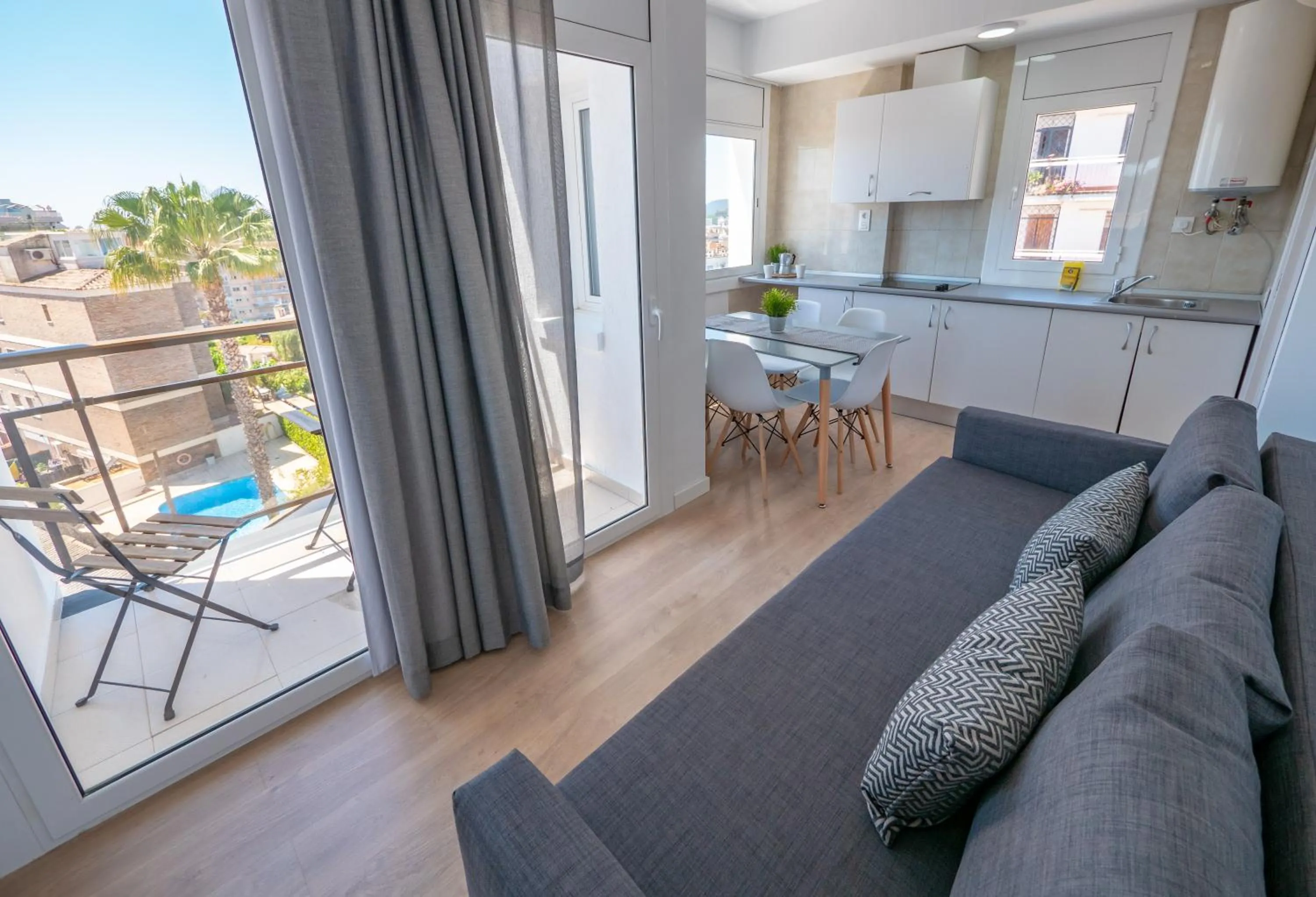 Apartamentos AR Melrose Place