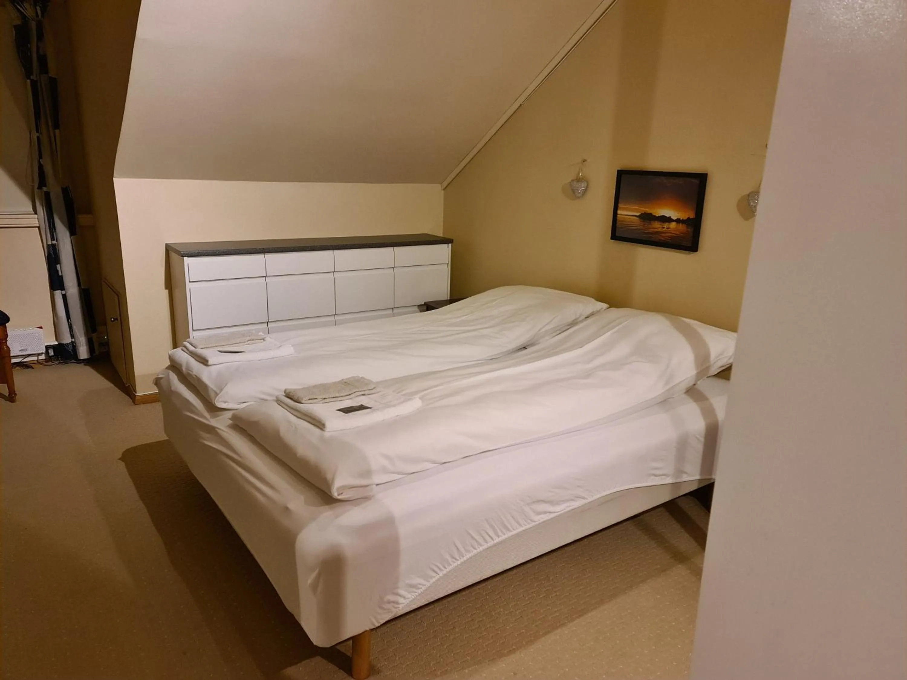 Bed in Skeisvang Gjestgiveri