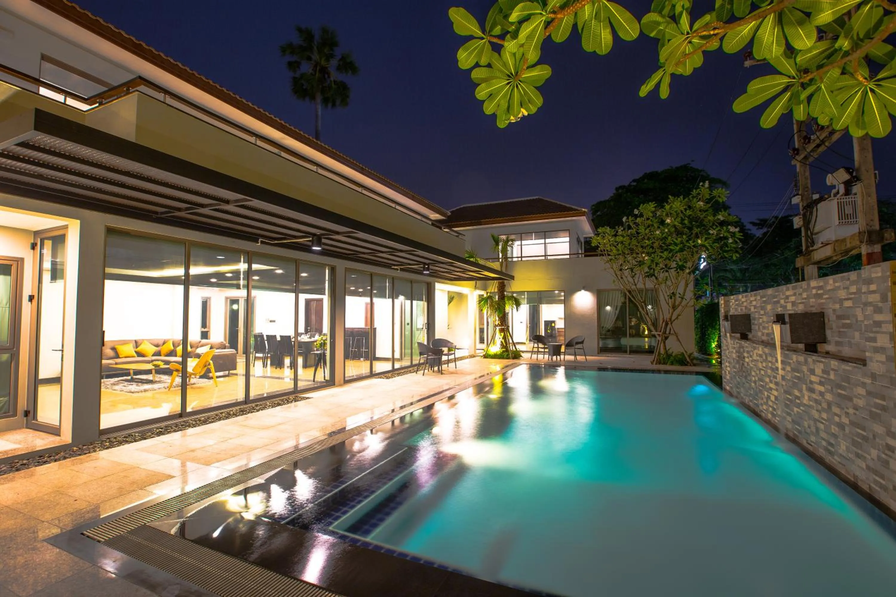 Pool view in Villa Navin Premiere Pool Villa