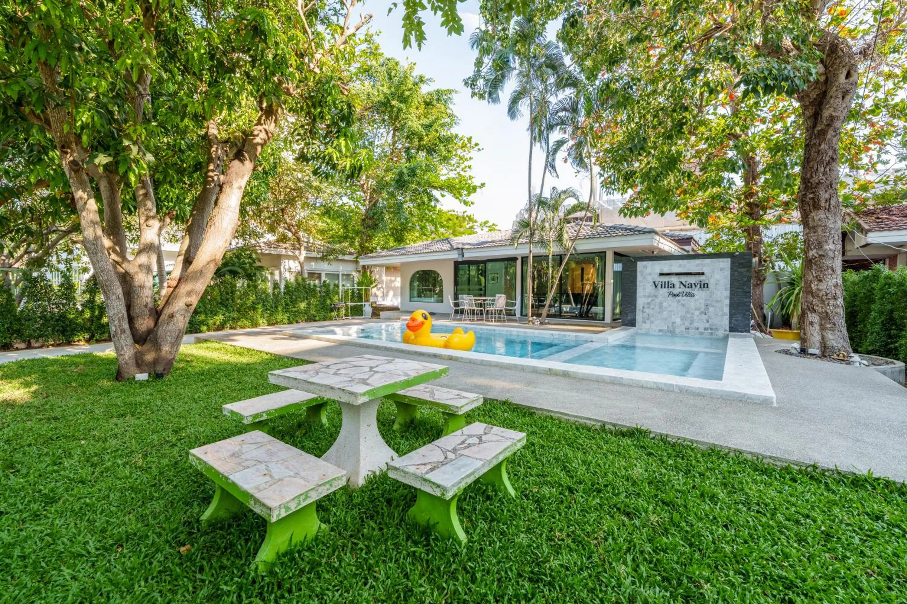 Property building in Villa Navin Premiere Pool Villa