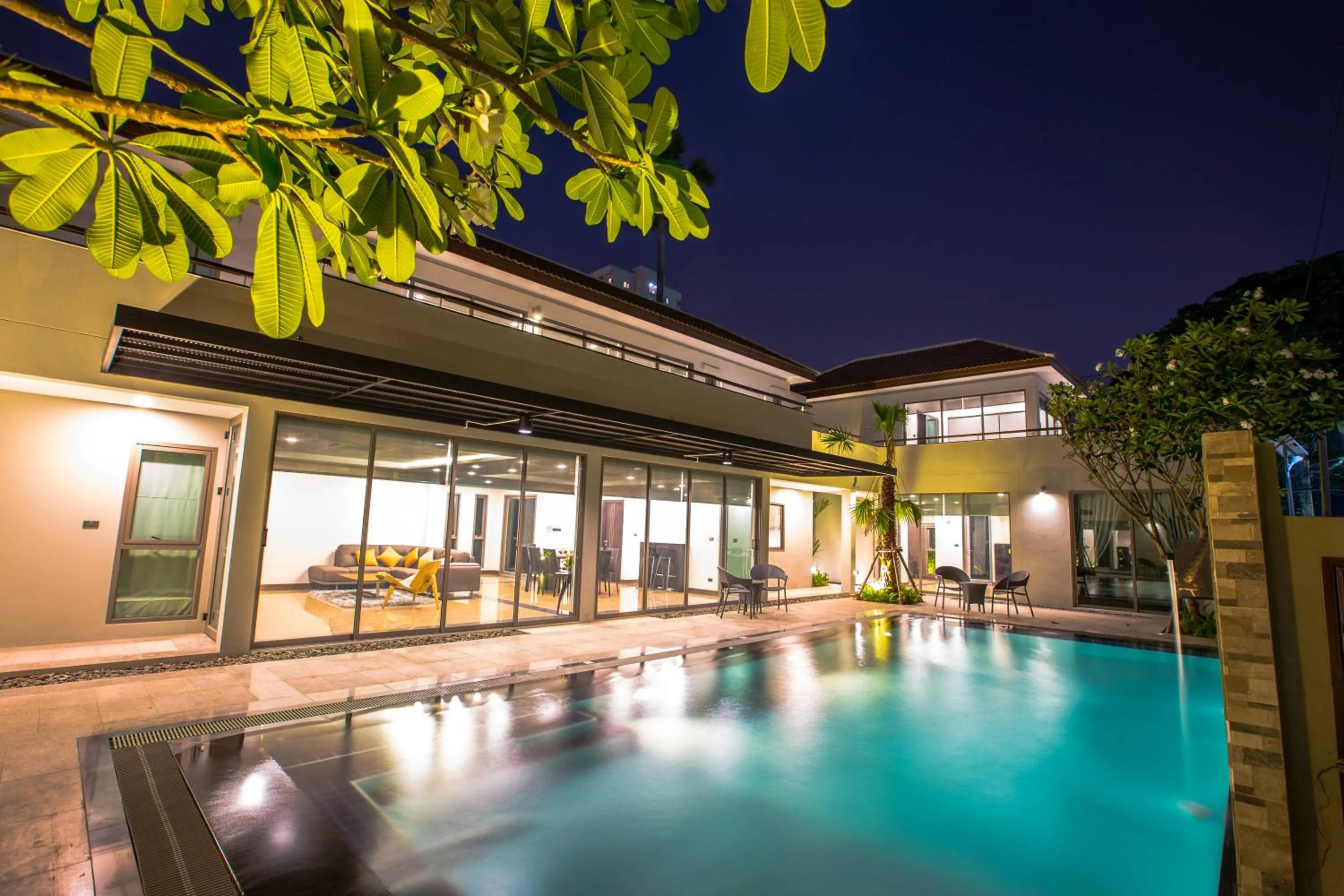 Swimming pool in Villa Navin Premiere Pool Villa