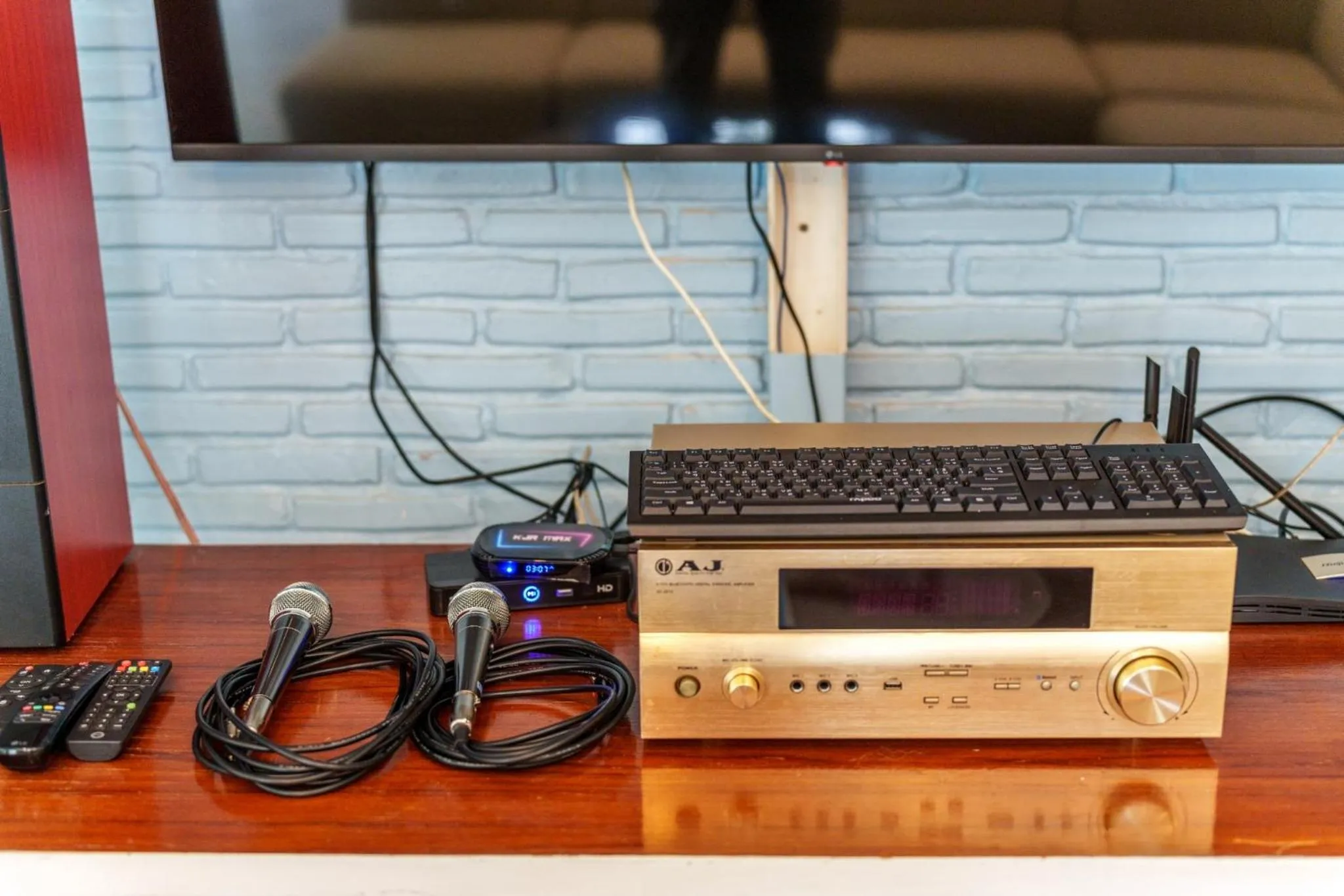 TV and multimedia in Villa Navin Premiere Pool Villa