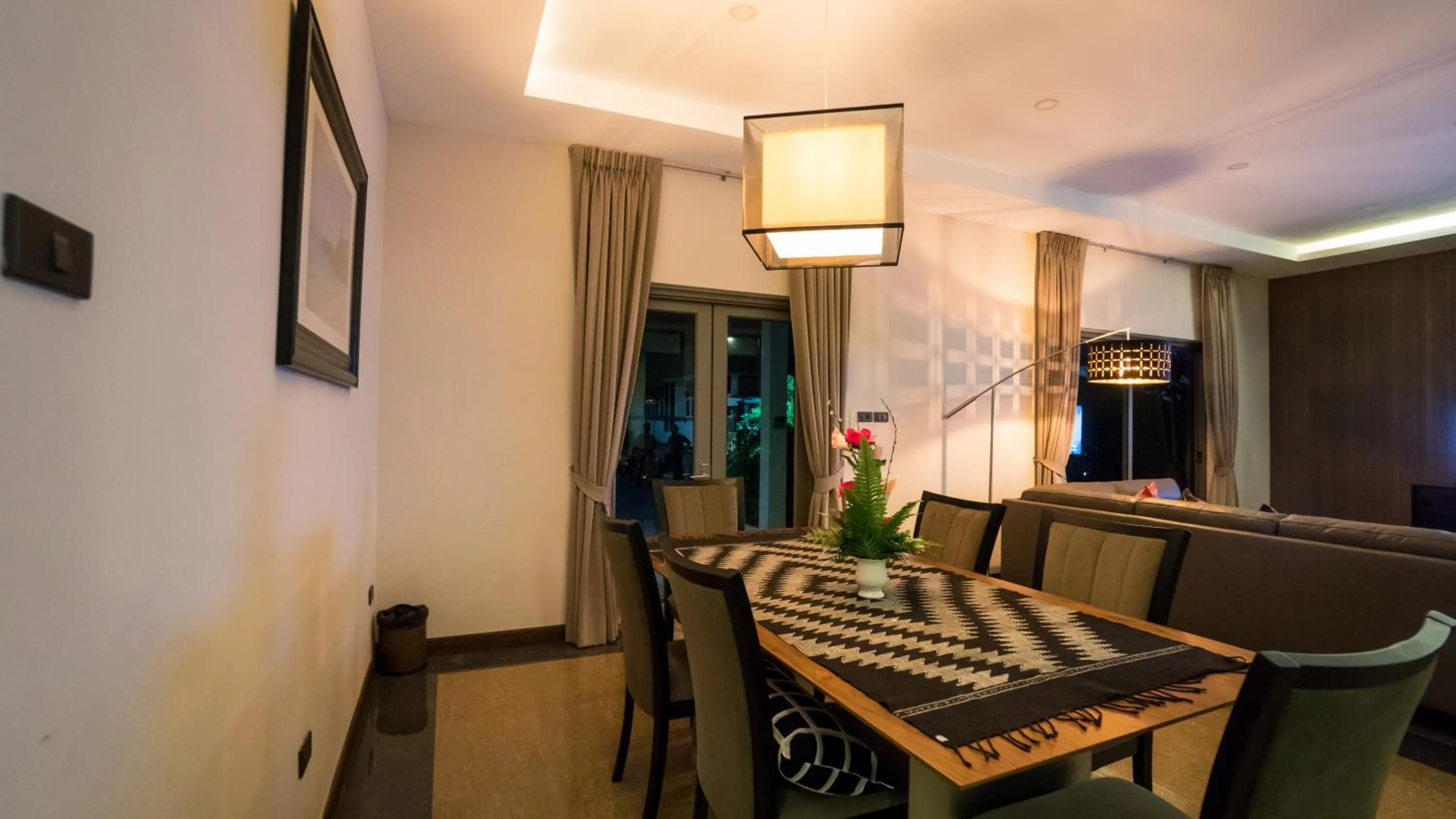 Dining area in Villa Navin Premiere Pool Villa