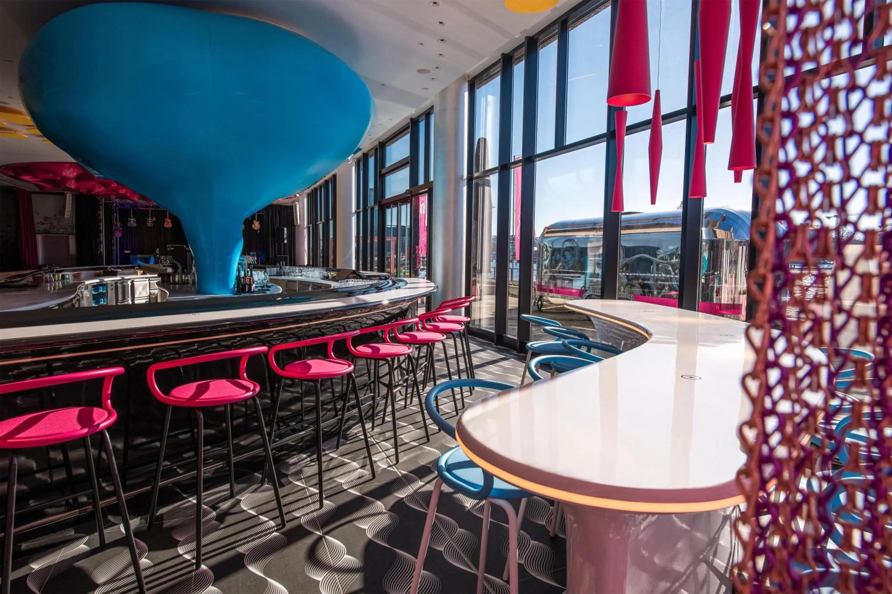 Lounge or bar in nhow Berlin