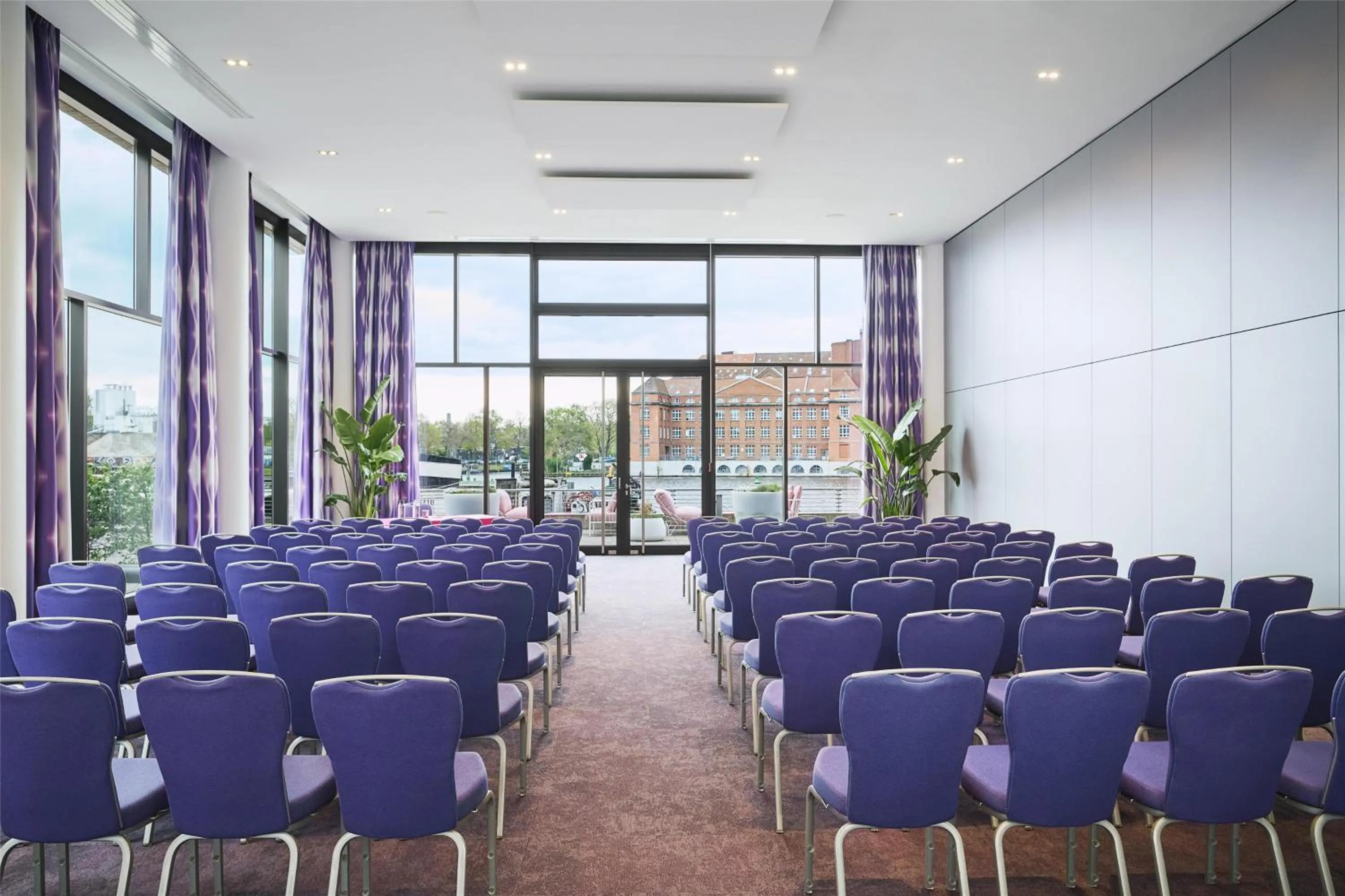 Bedroom in nhow Berlin