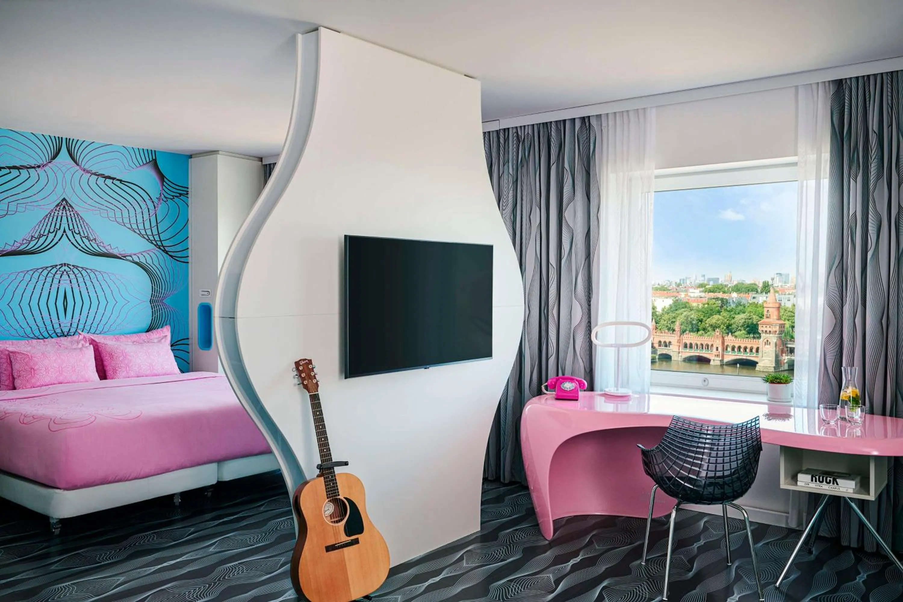 Photo of the whole room, Bed in nhow Berlin