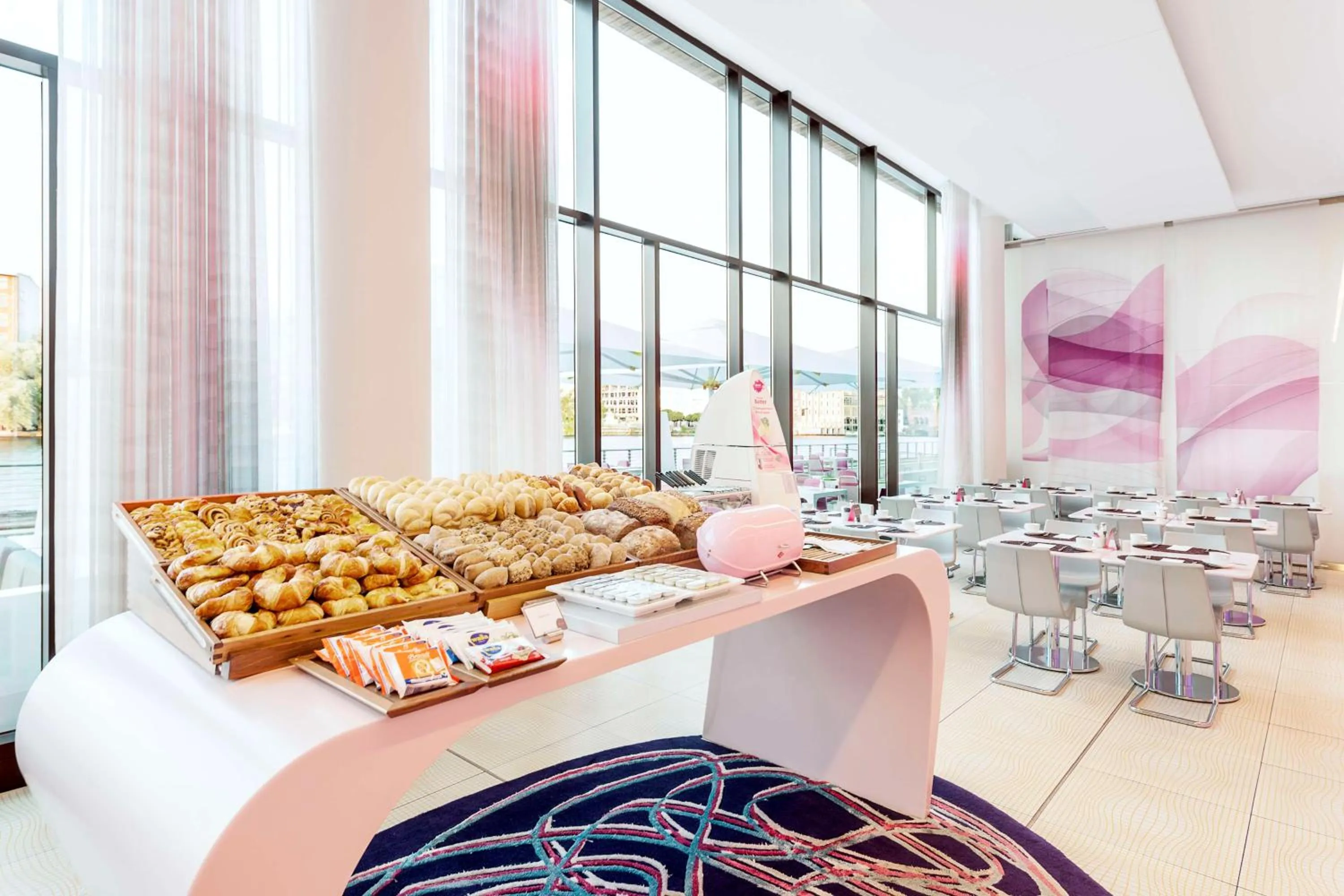 Breakfast in nhow Berlin