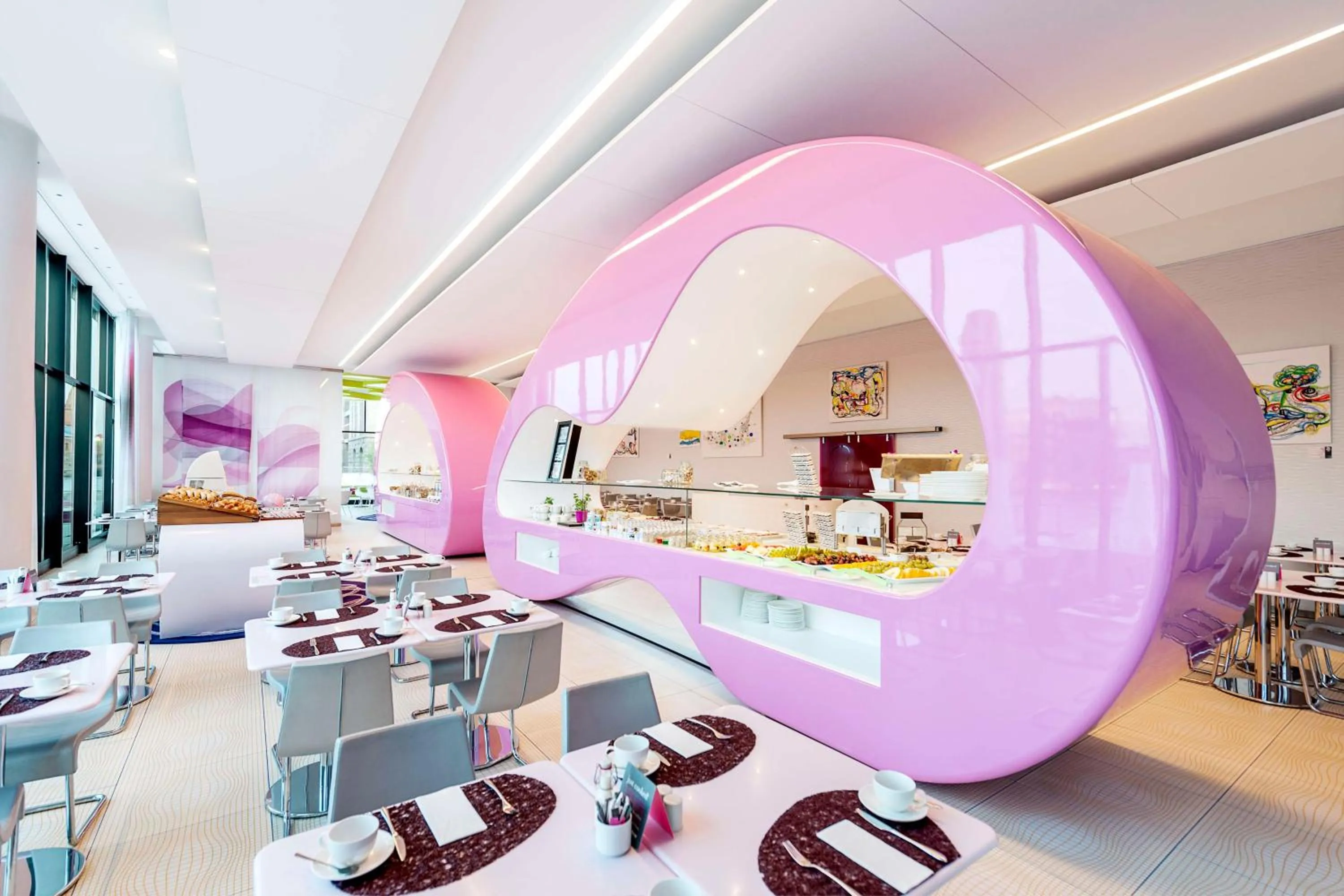 Restaurant/places to eat in nhow Berlin