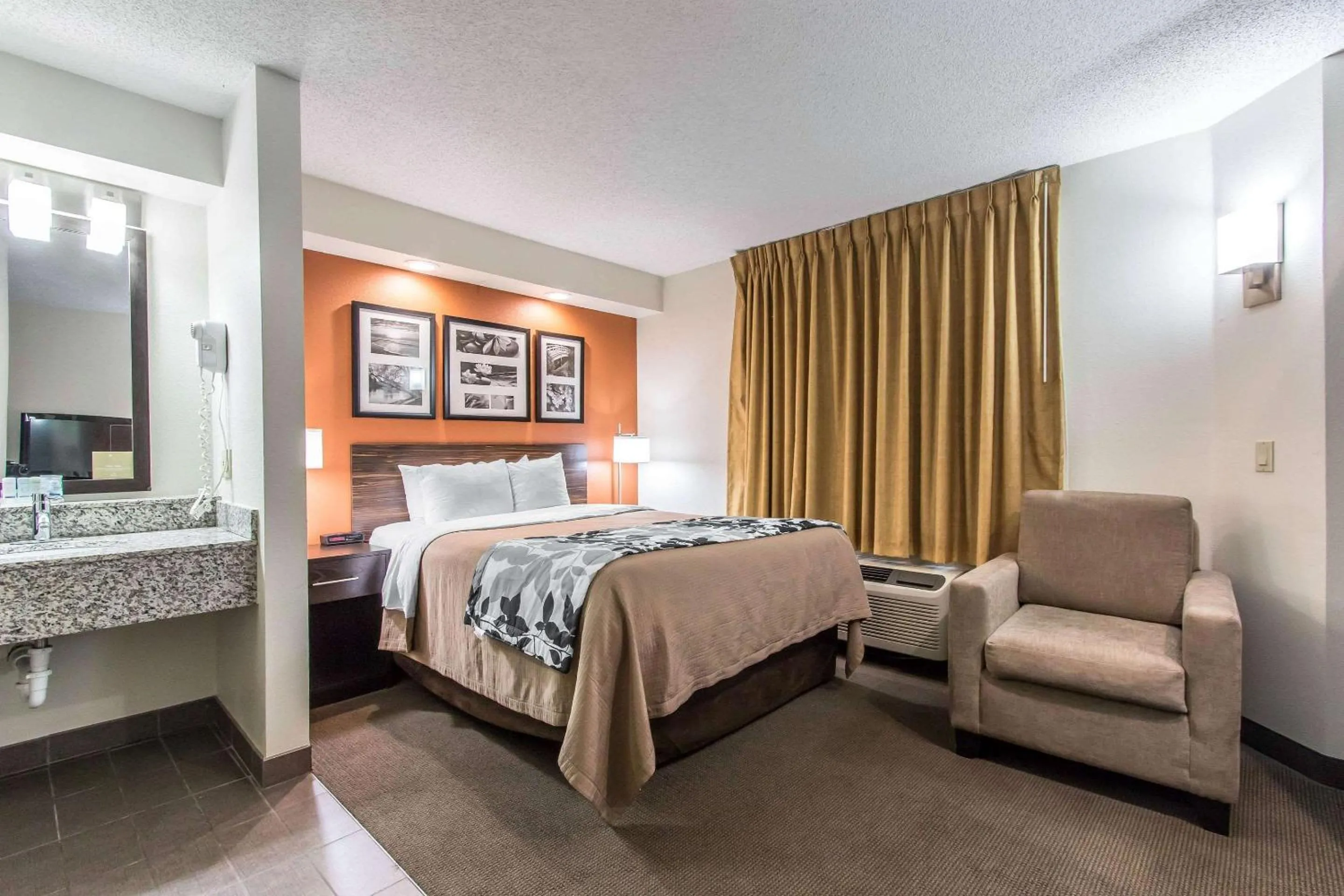 Photo of the whole room, Bed in Sleep Inn Nashville near Percy Priest Lake