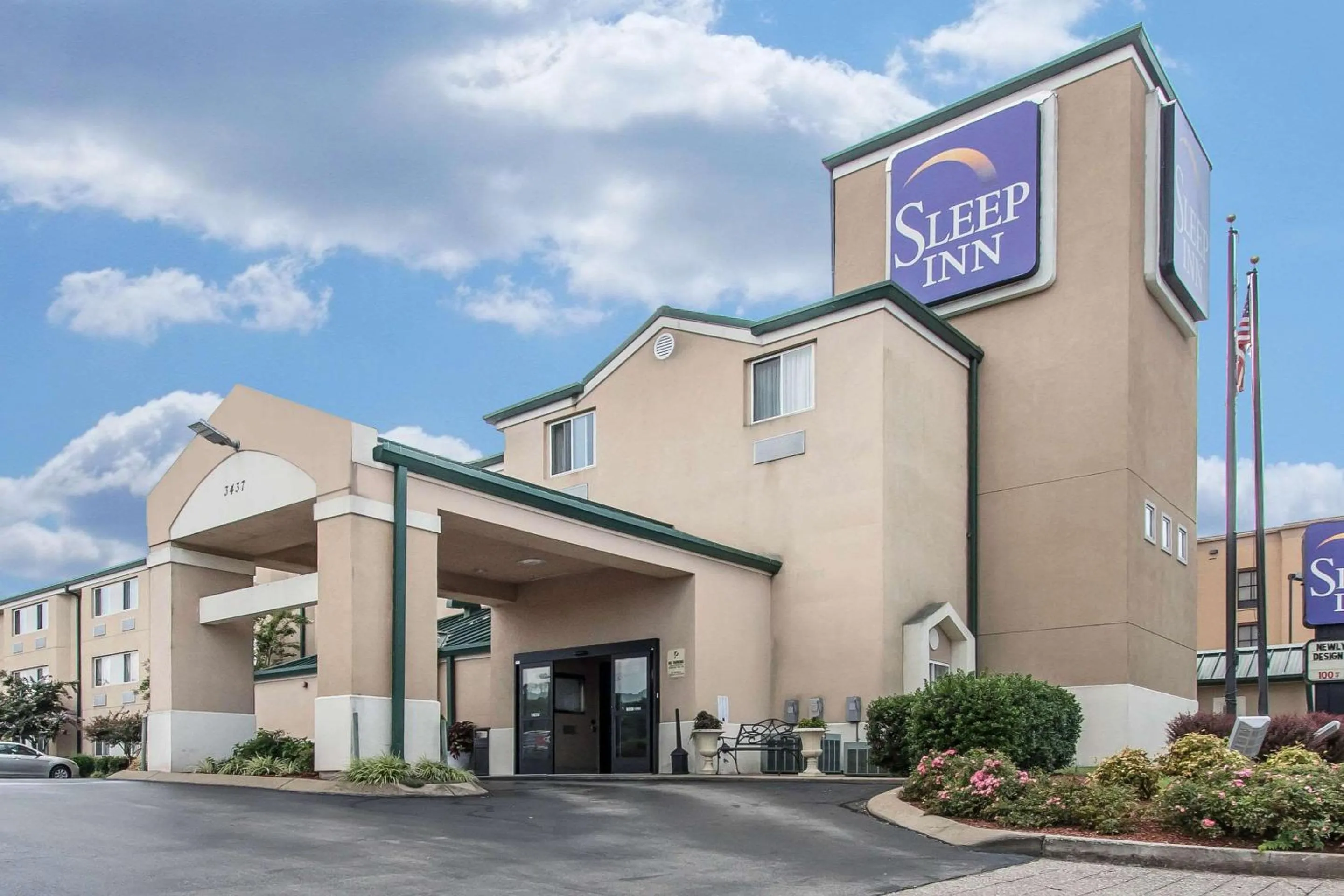 Property building in Sleep Inn Nashville near Percy Priest Lake