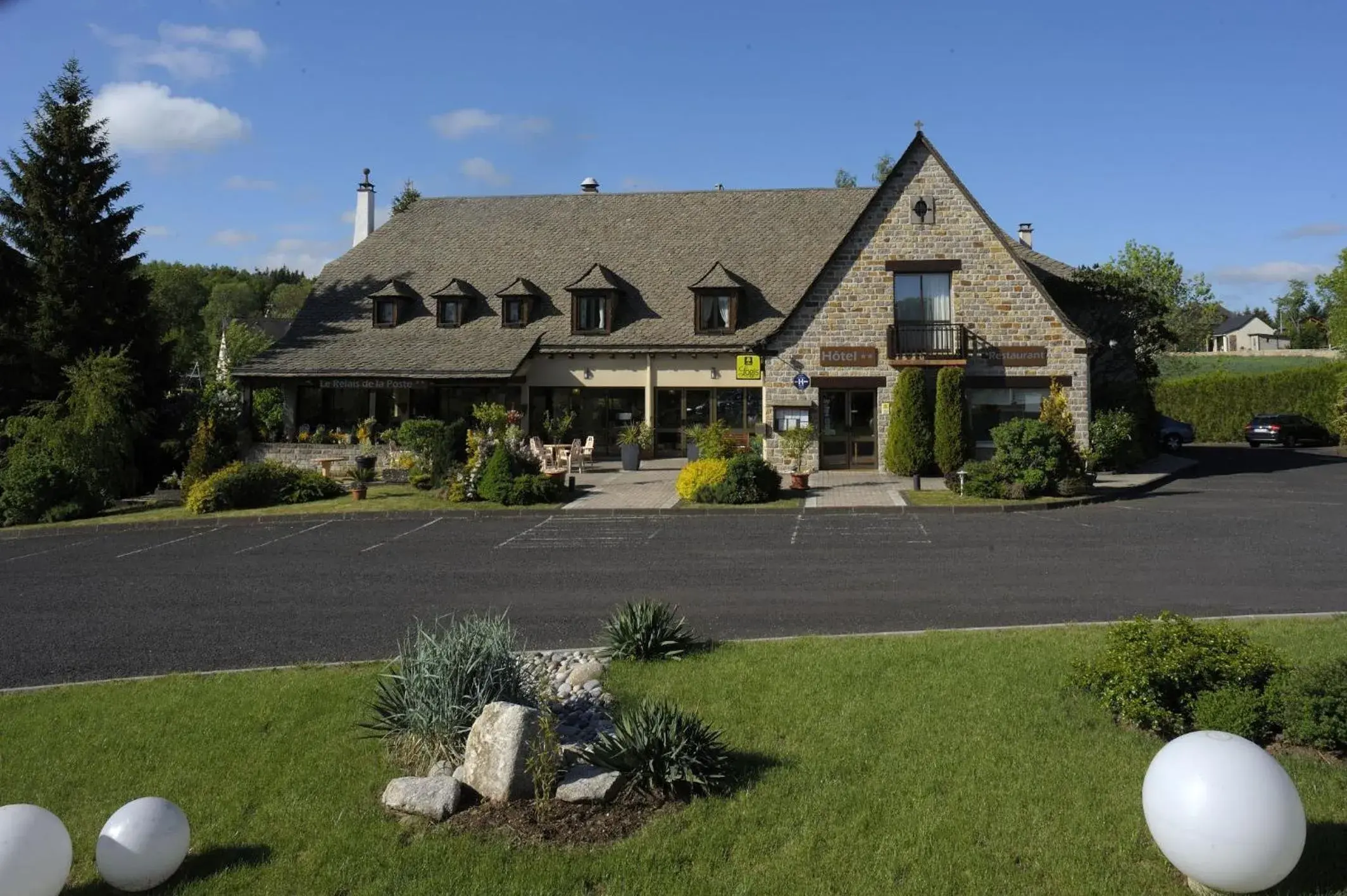 Hôtel Logis Le Relais De La Poste Hôtel Logis Le Relais De La Poste