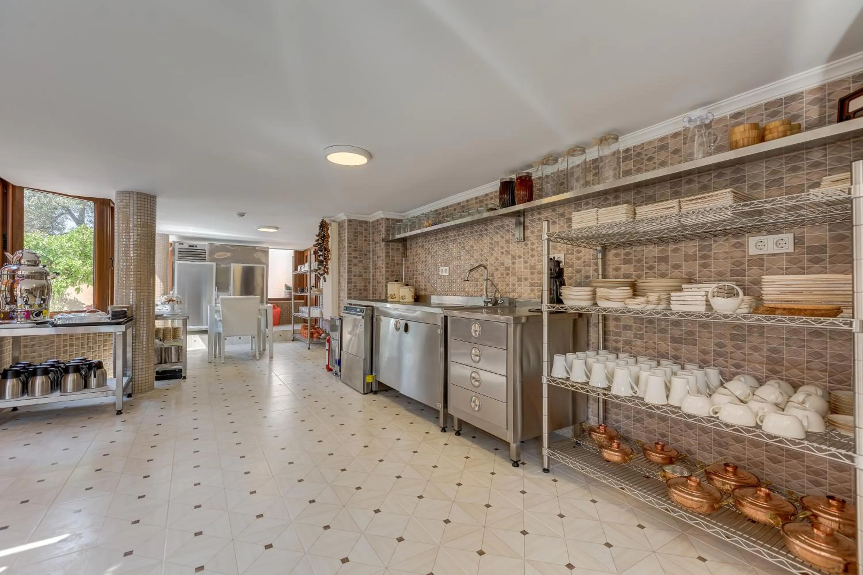 Kitchen or kitchenette in Cunda Özerbey Konağı