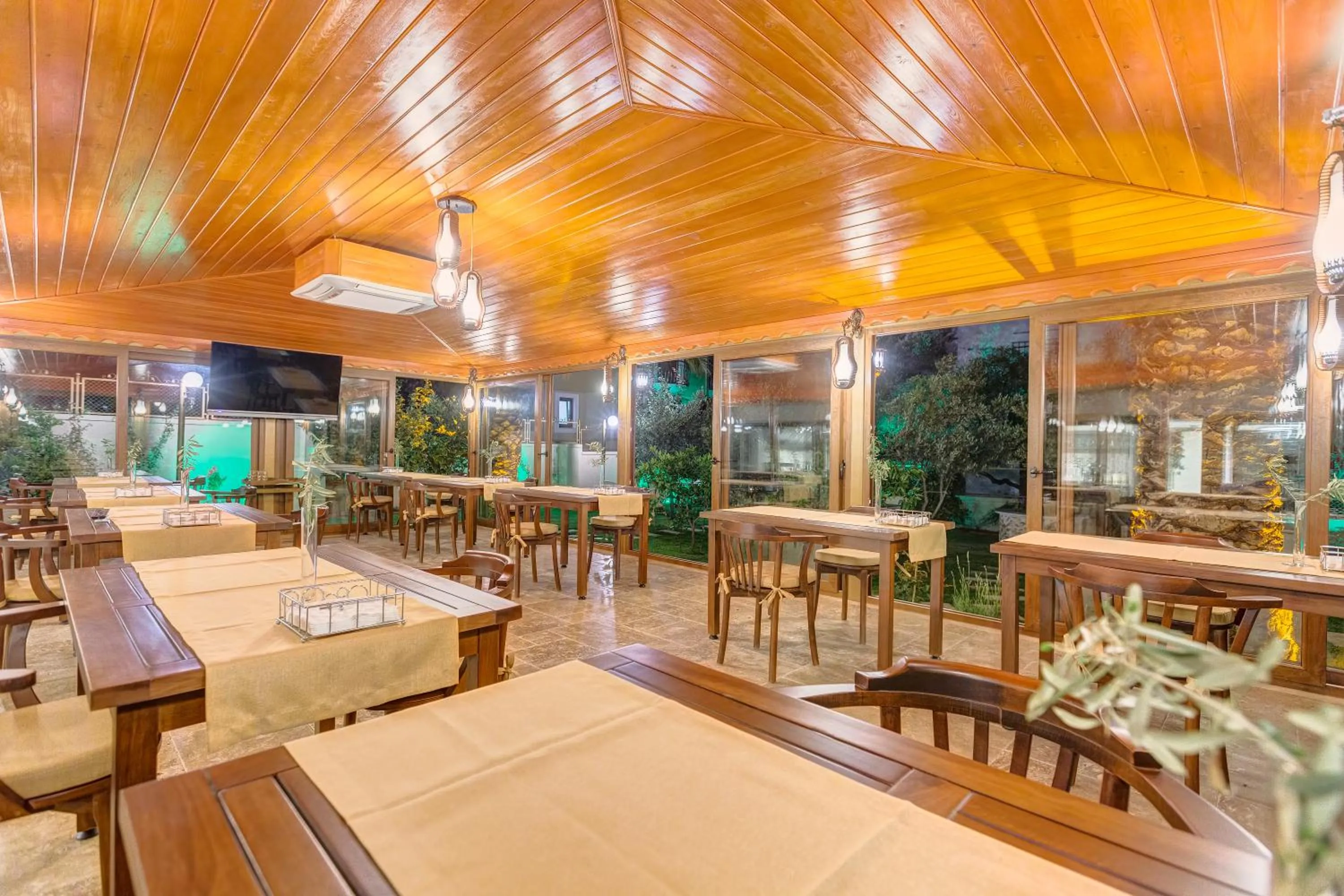 Restaurant/places to eat in Cunda Özerbey Konağı