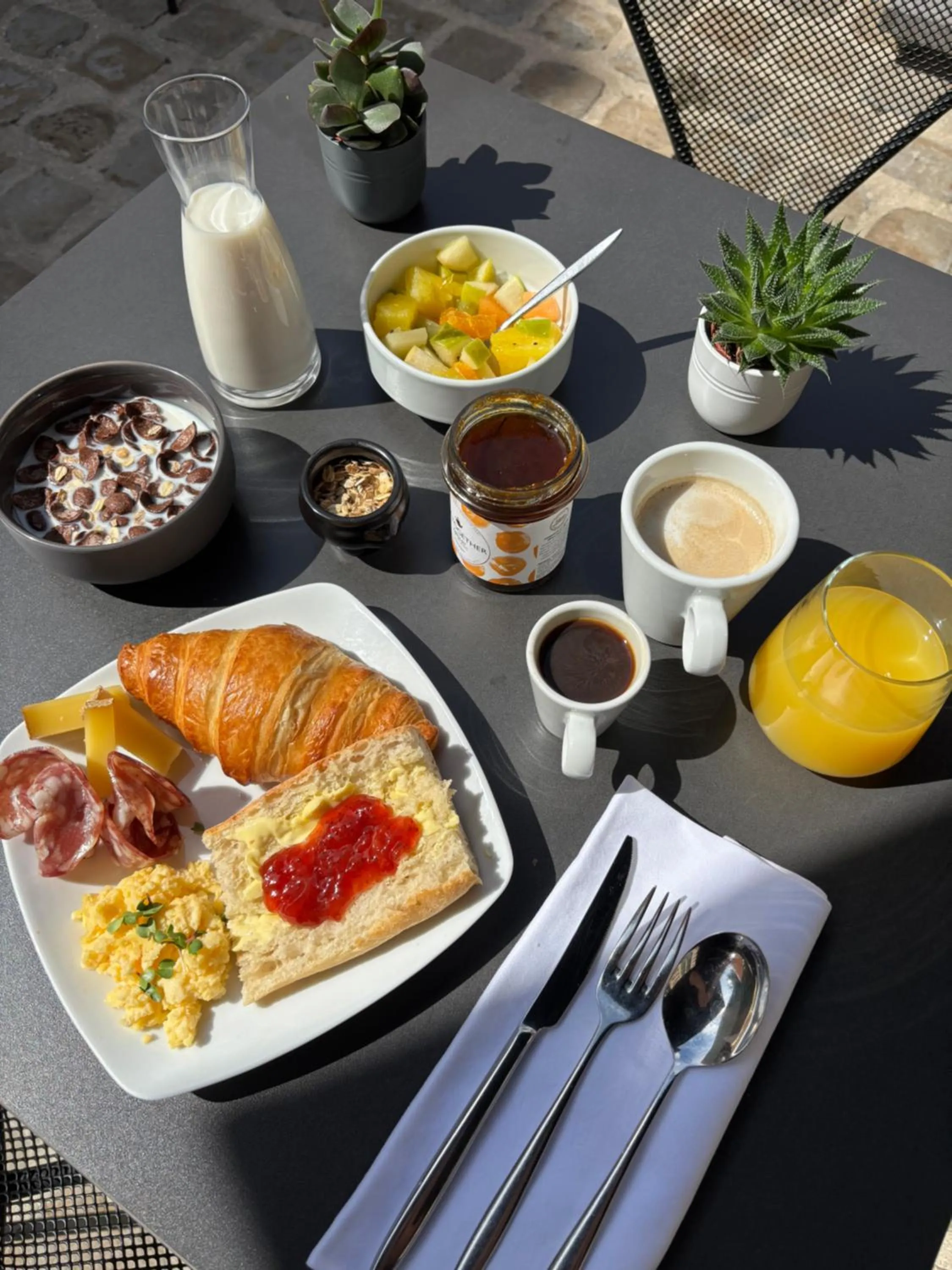 Patio in Best Western Urban Hotel