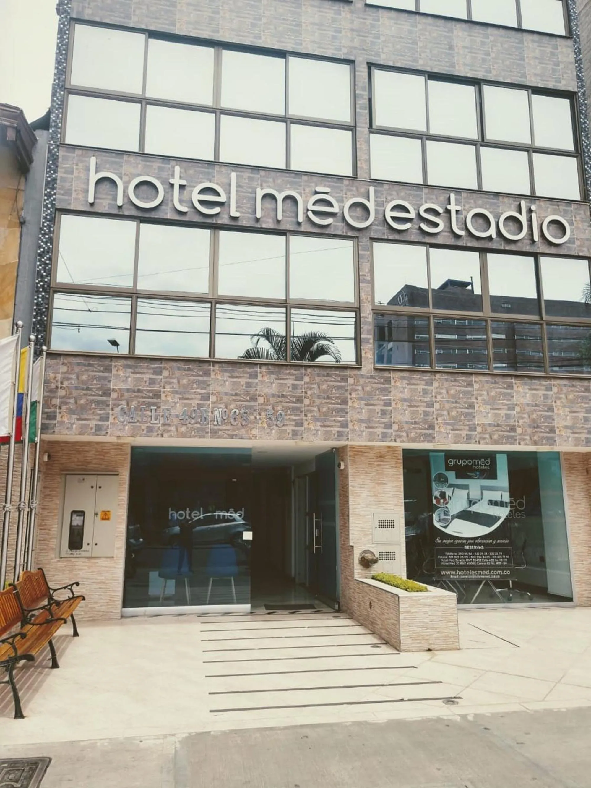 Facade/entrance in Hotel Med Estadio
