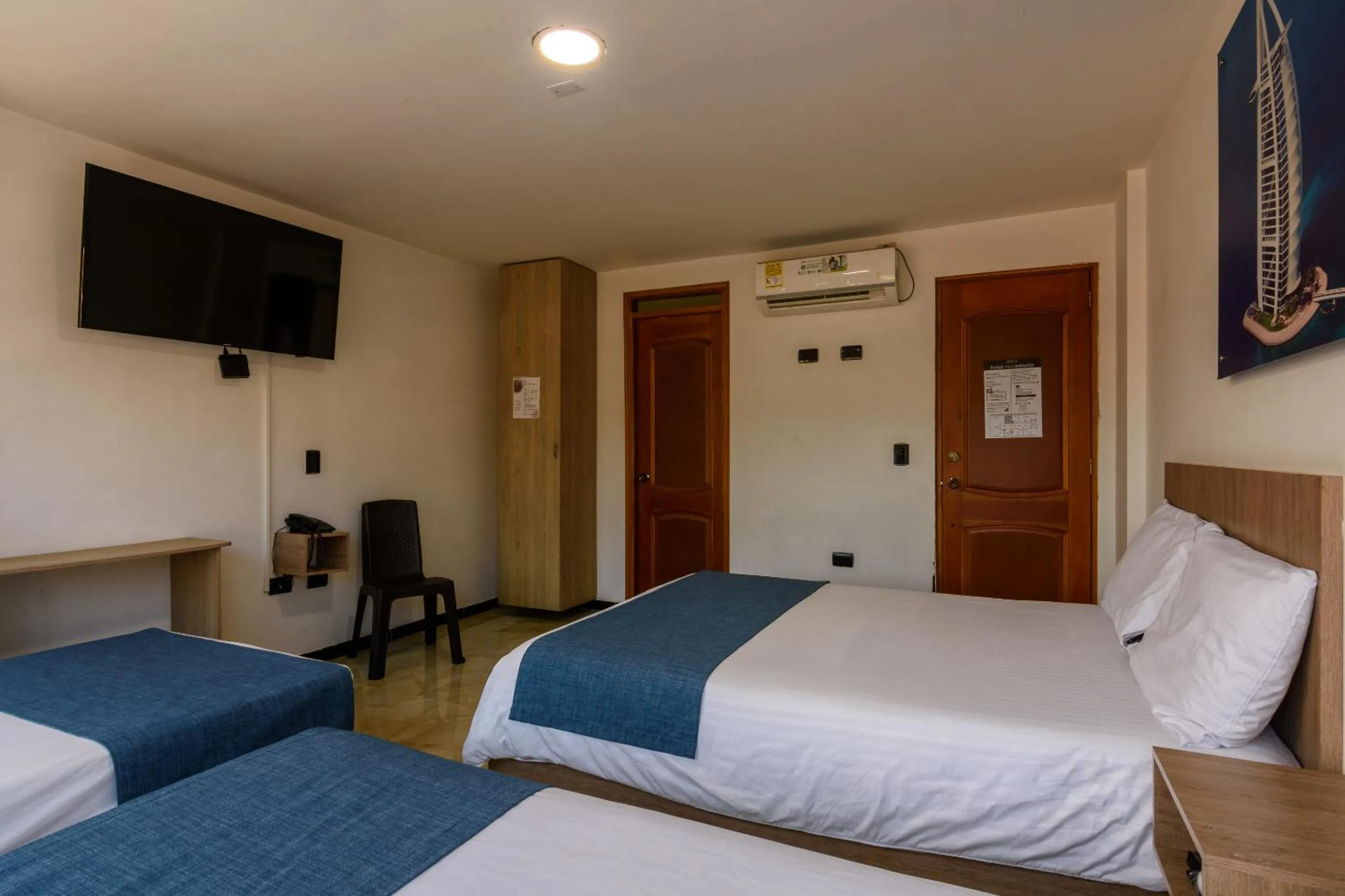 Photo of the whole room, Bed in Hotel Med Estadio