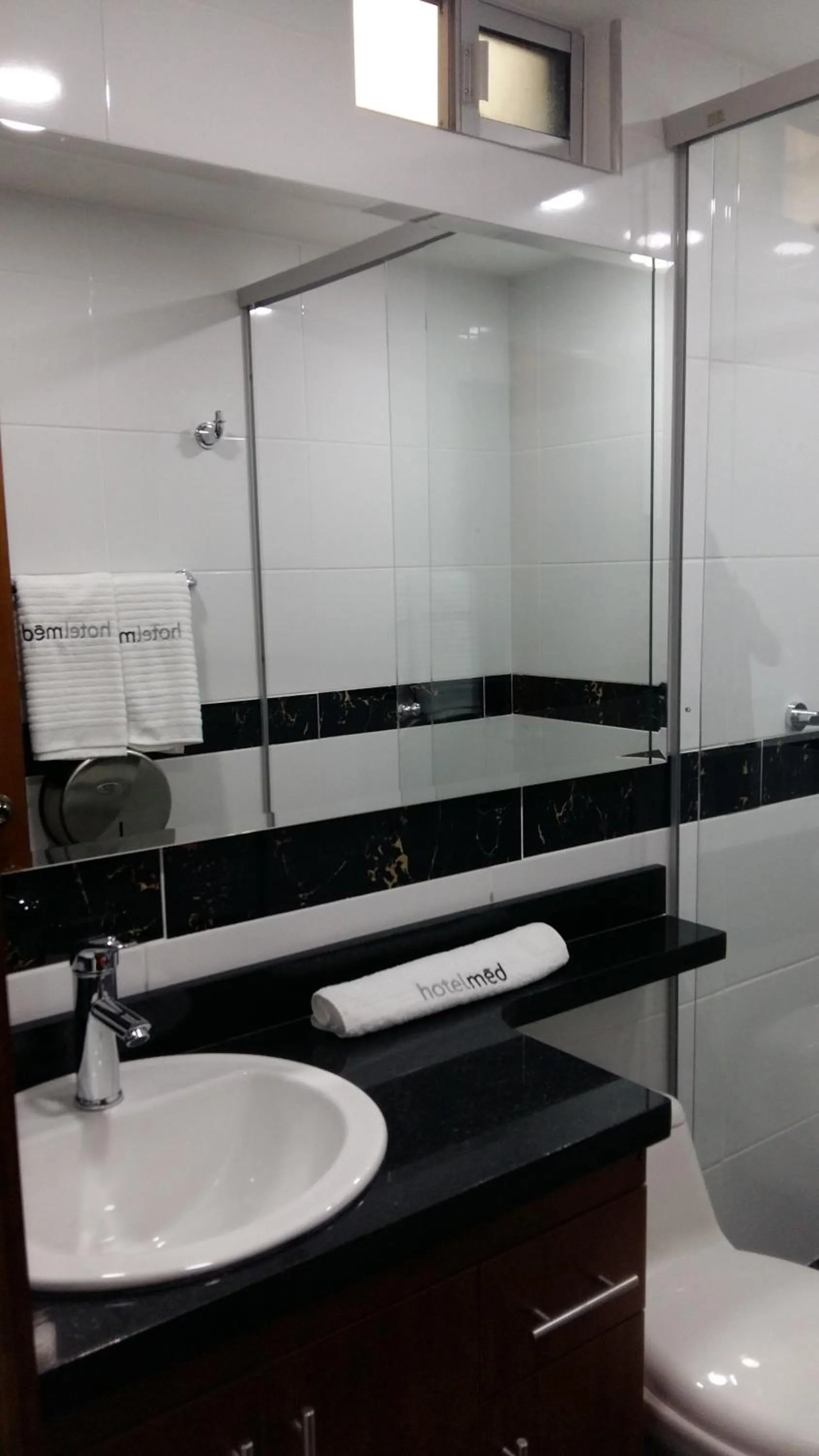 Bathroom in Hotel Med Estadio