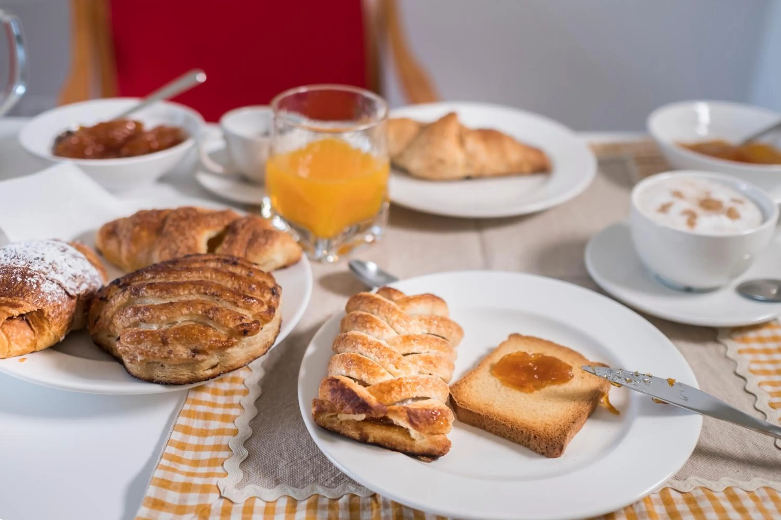 Buffet breakfast in Palazzo Della Mura
