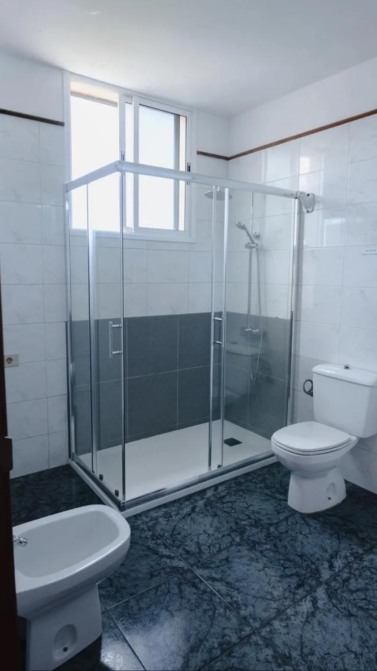 Shower in Apartamentos Jucar