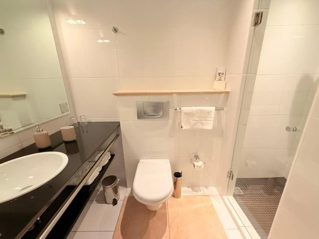 Bathroom in Hotel Village