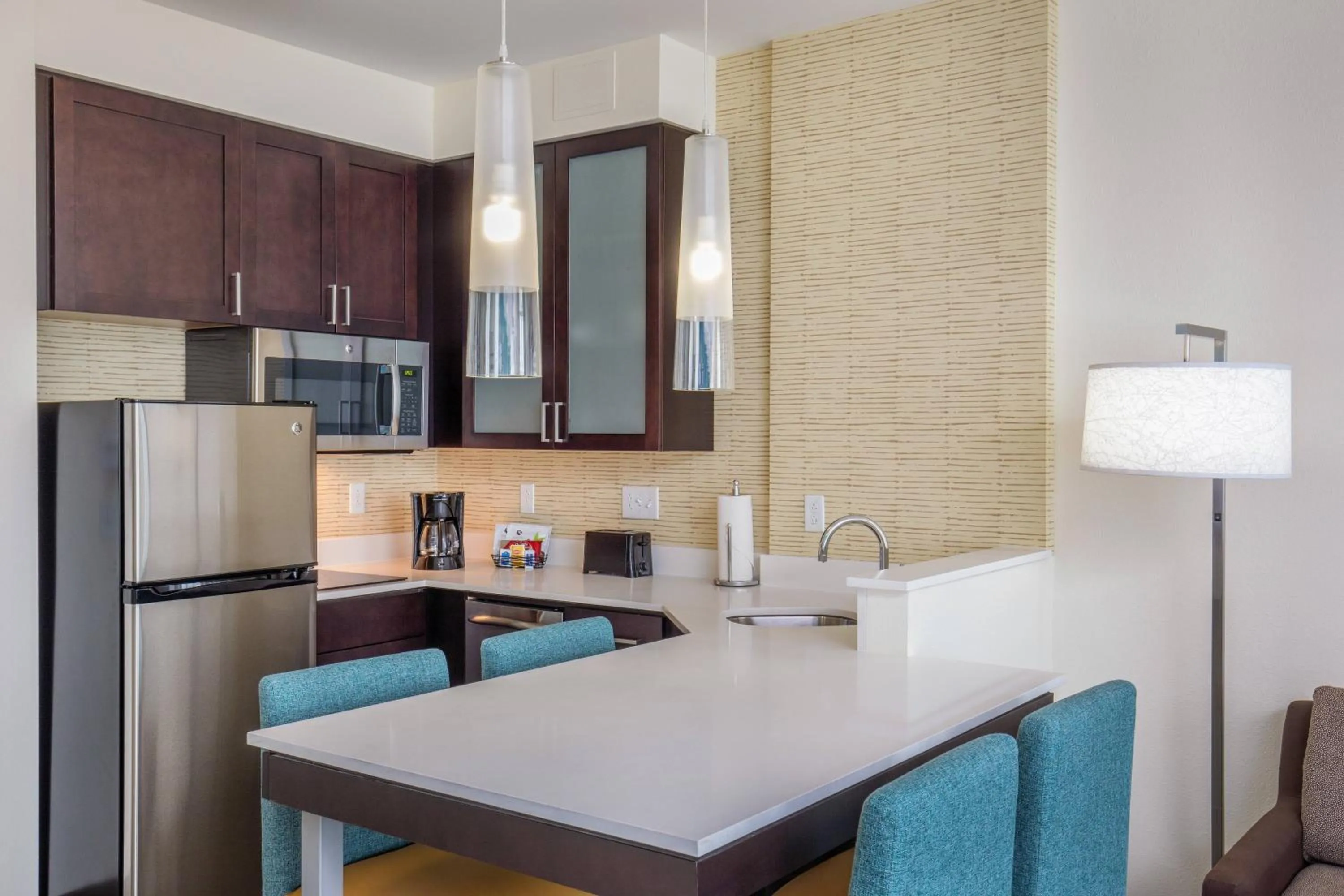 Kitchen or kitchenette in Residence Inn by Marriott Boston Braintree