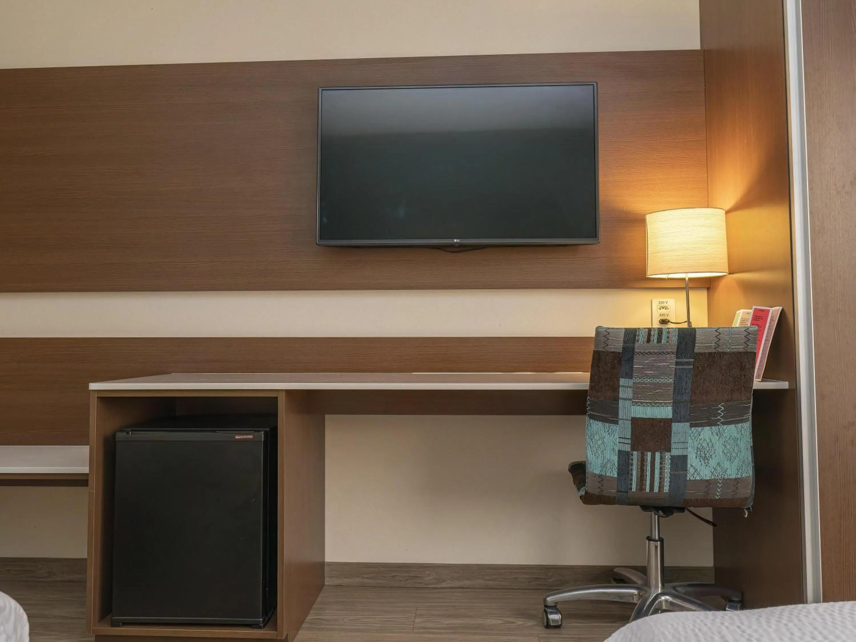 Bedroom in ibis Styles Curitiba Aeroporto