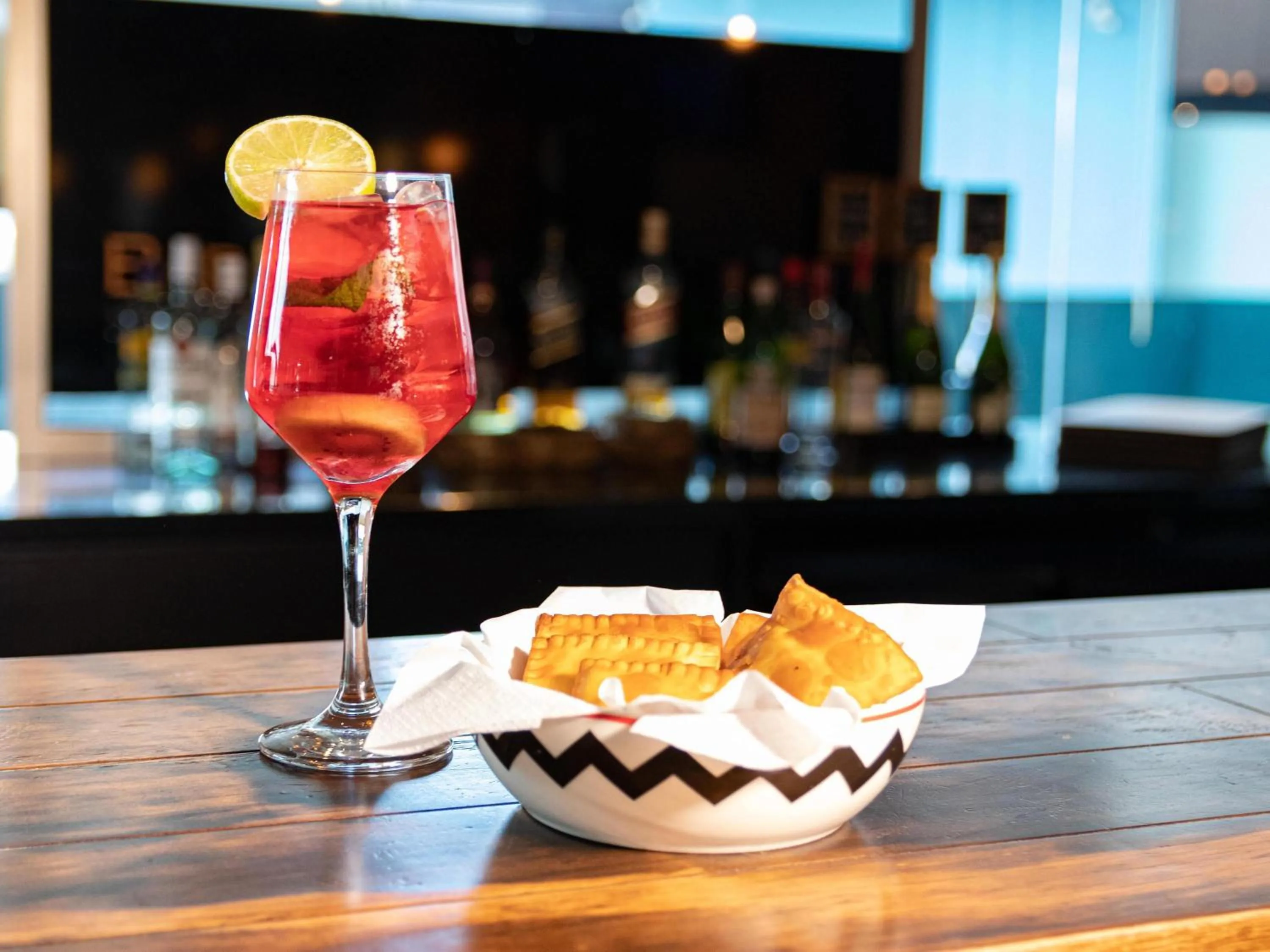 Lounge or bar in ibis Styles Curitiba Aeroporto