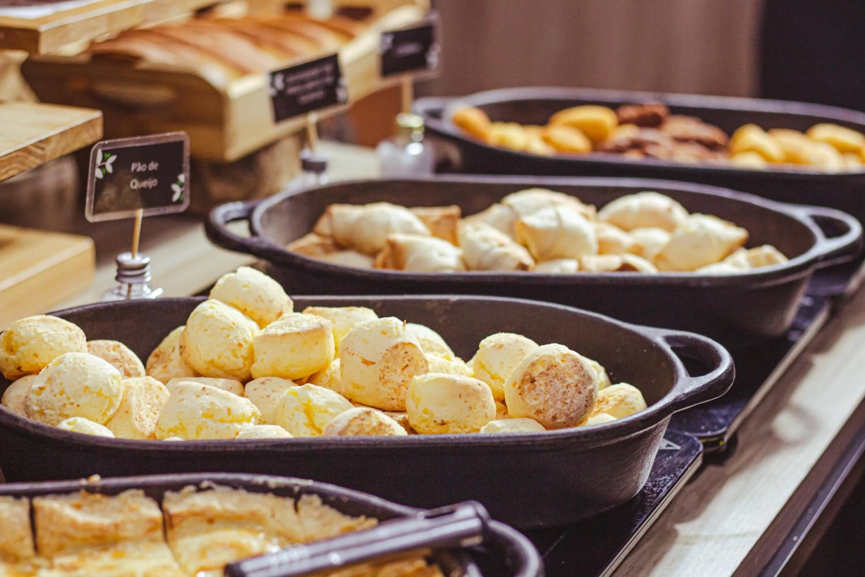 Continental breakfast in ibis Styles Curitiba Aeroporto
