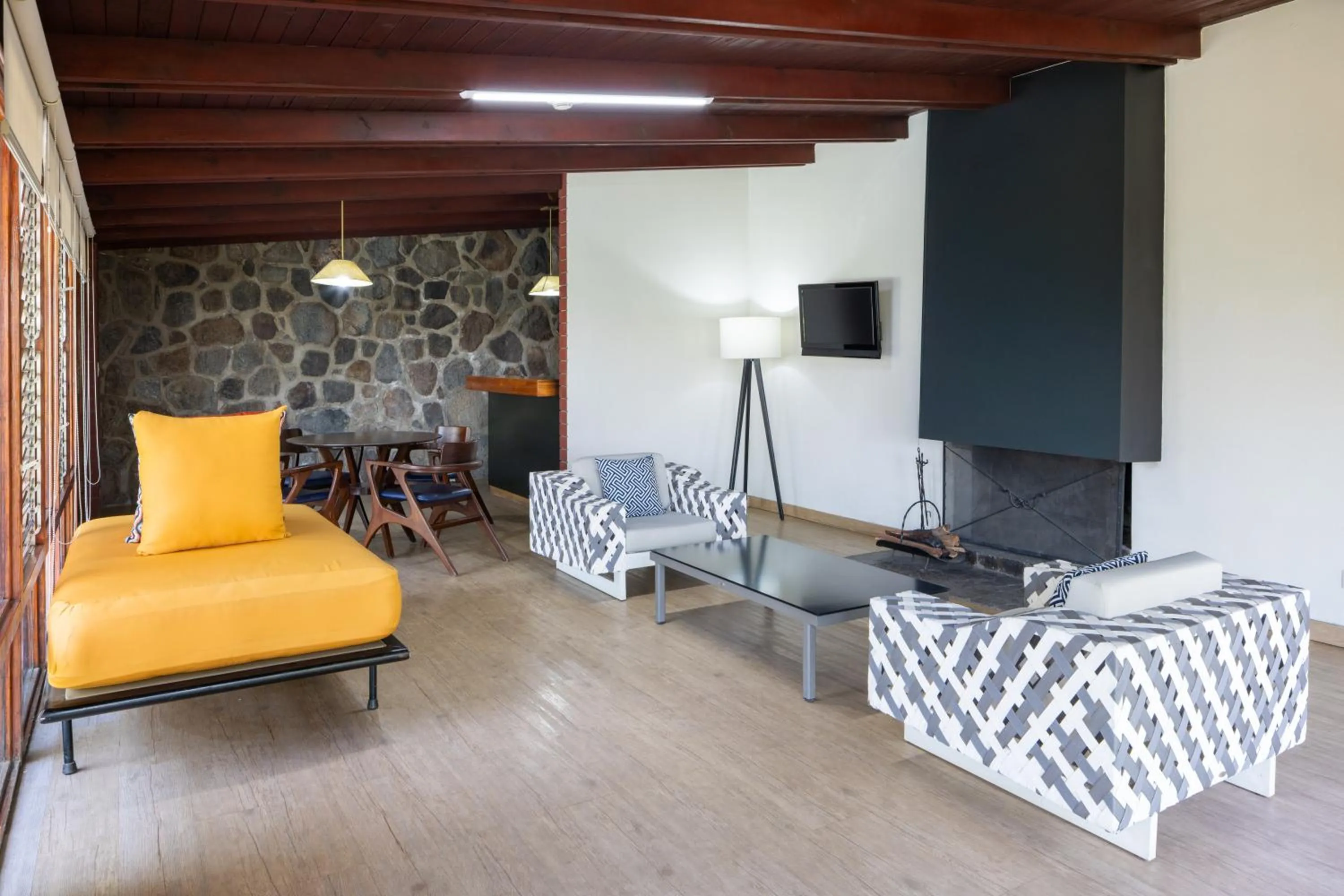 Other in Decameron El Pueblo