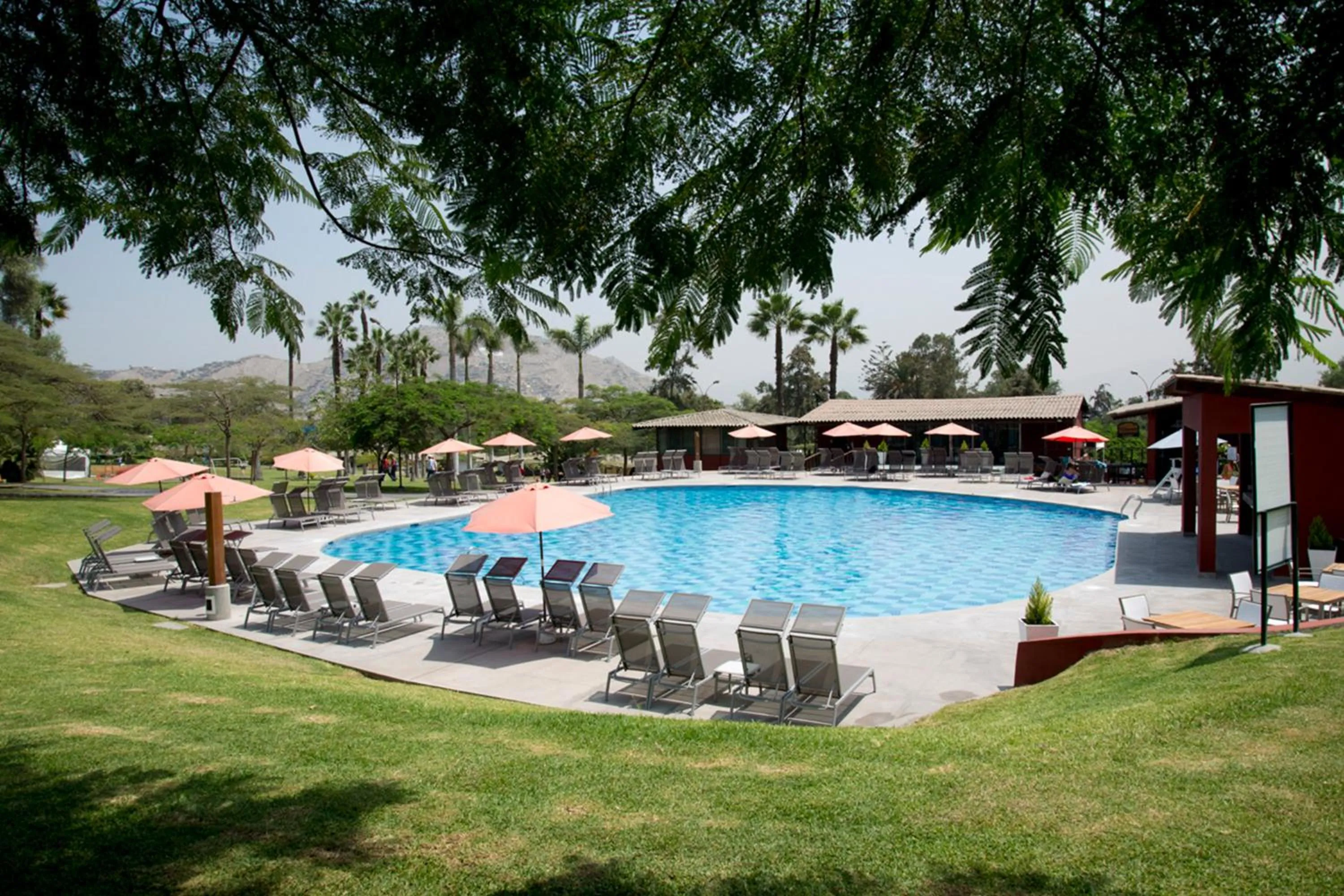 Day in Decameron El Pueblo