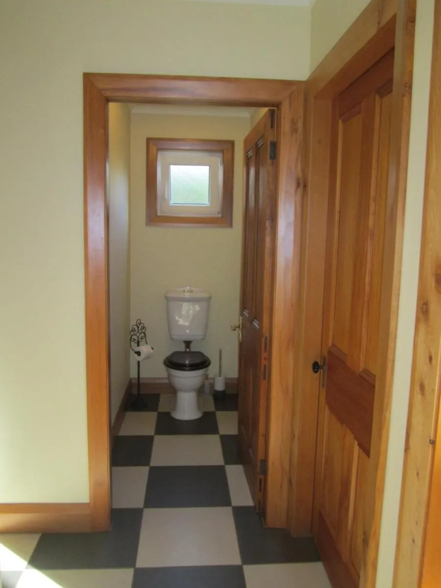 Toilet in Magnolia Cottage