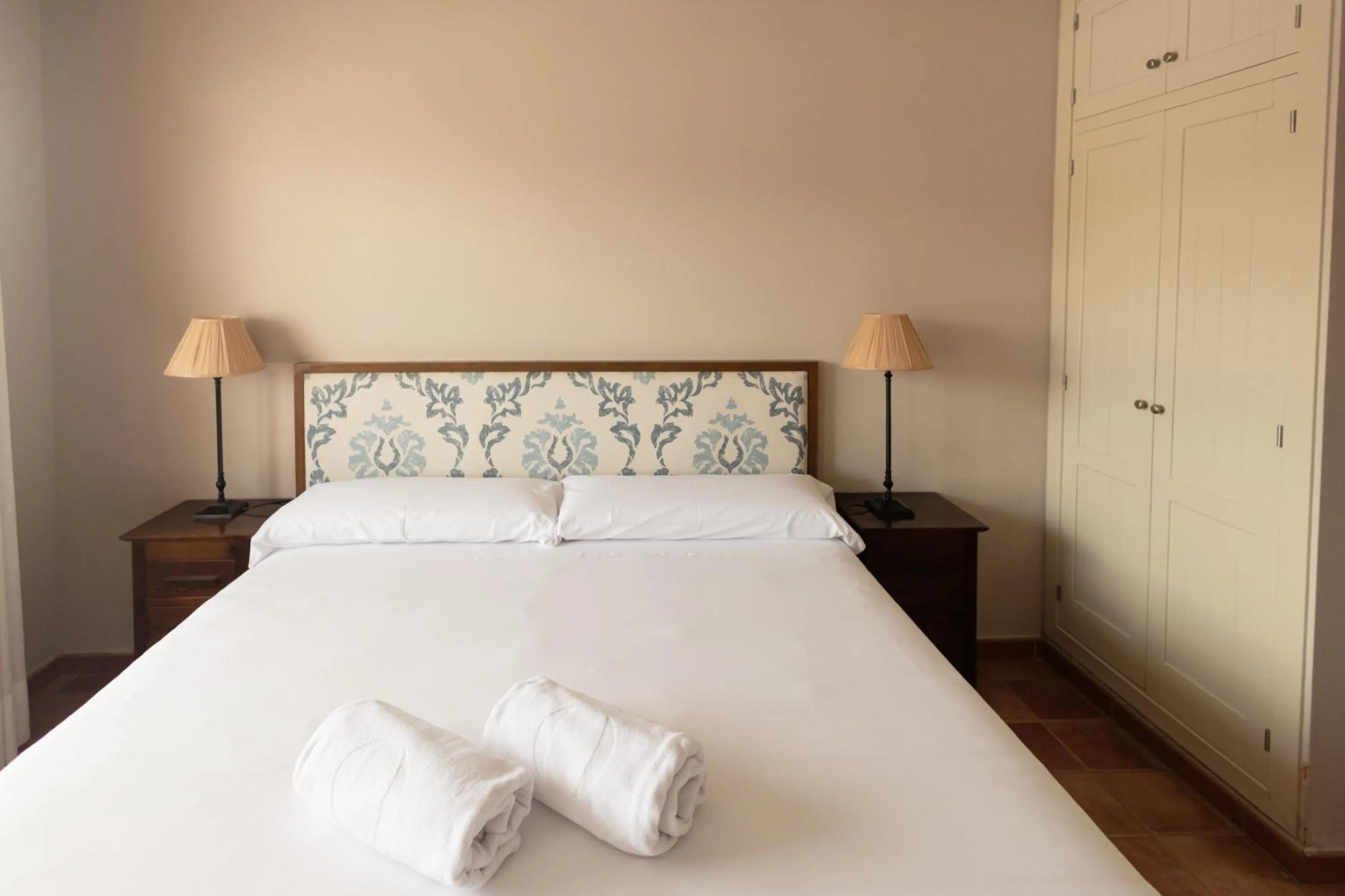 Bedroom, Bed in Siete Villas Olivencia Natural