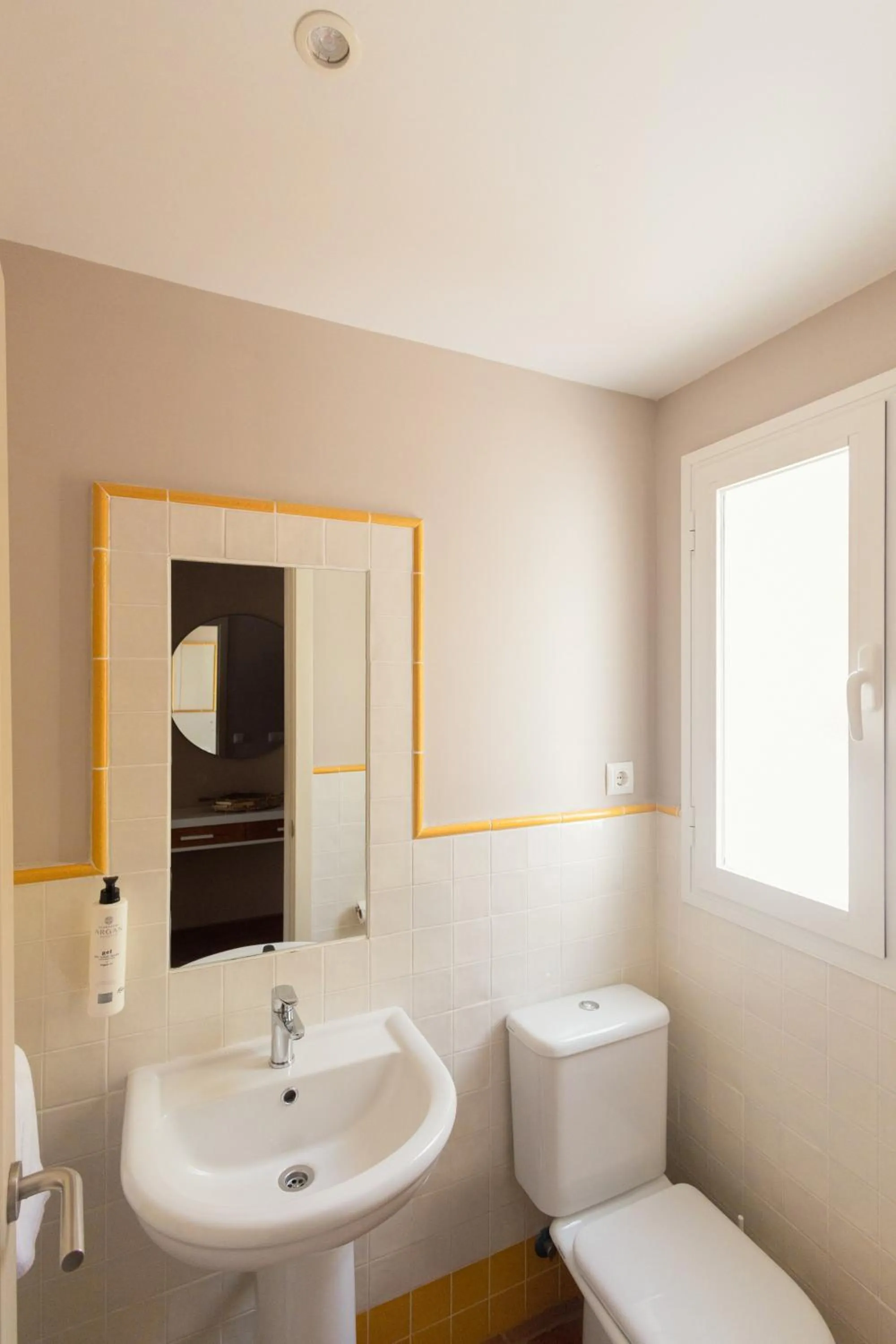 Toilet in Siete Villas Olivencia Natural