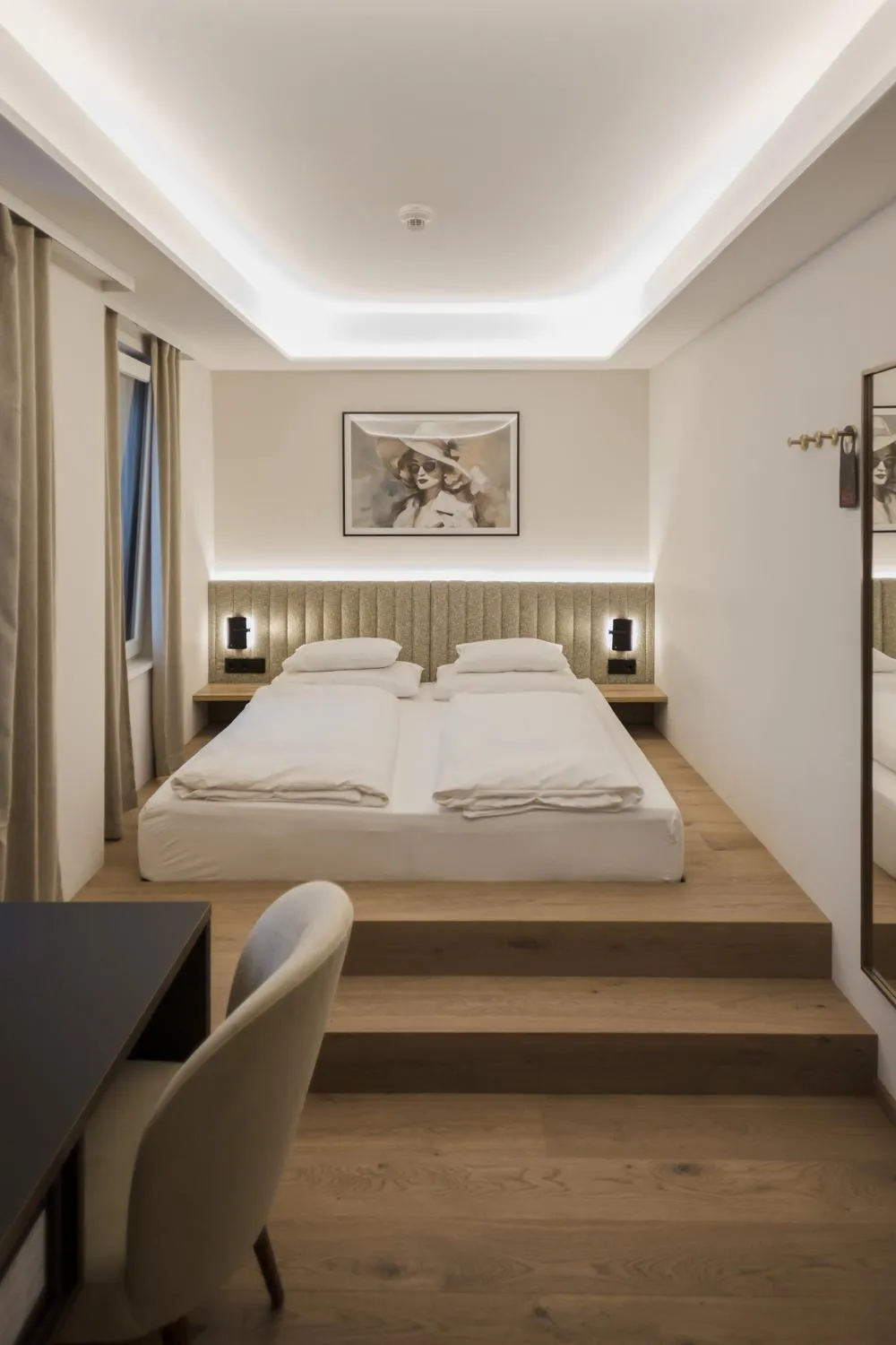 Bed in Hotel Schwarzer Bär