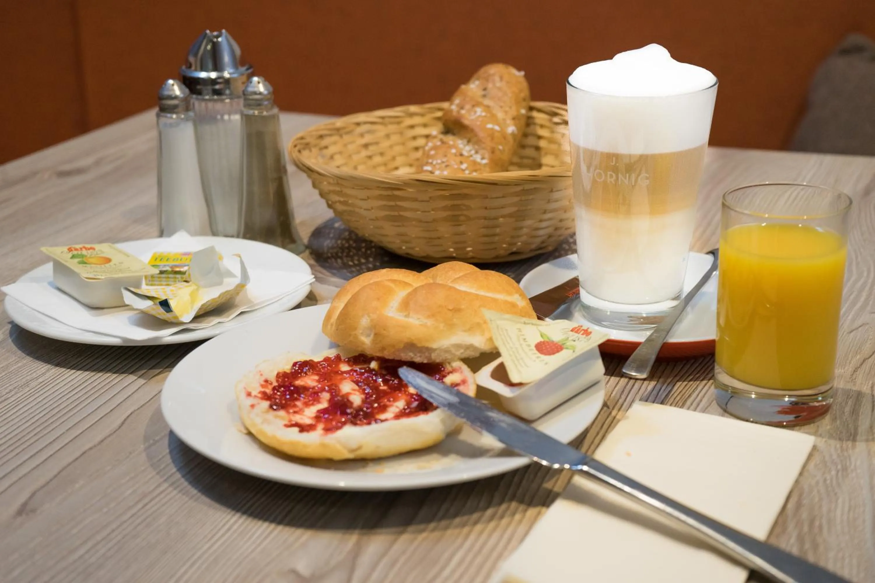 Food and drinks in Hotel Schwarzer Bär