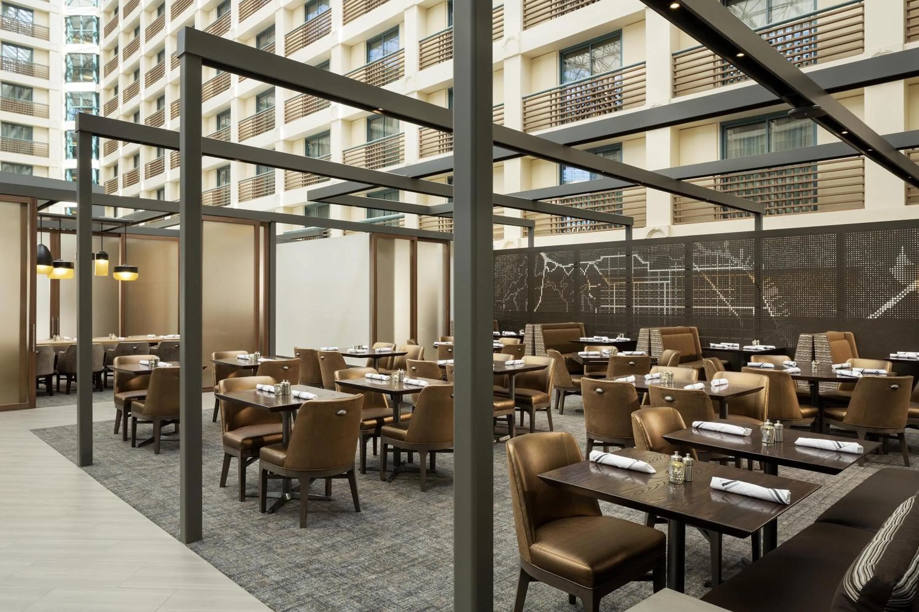 Restaurant/places to eat in Hyatt Regency San Francisco Airport