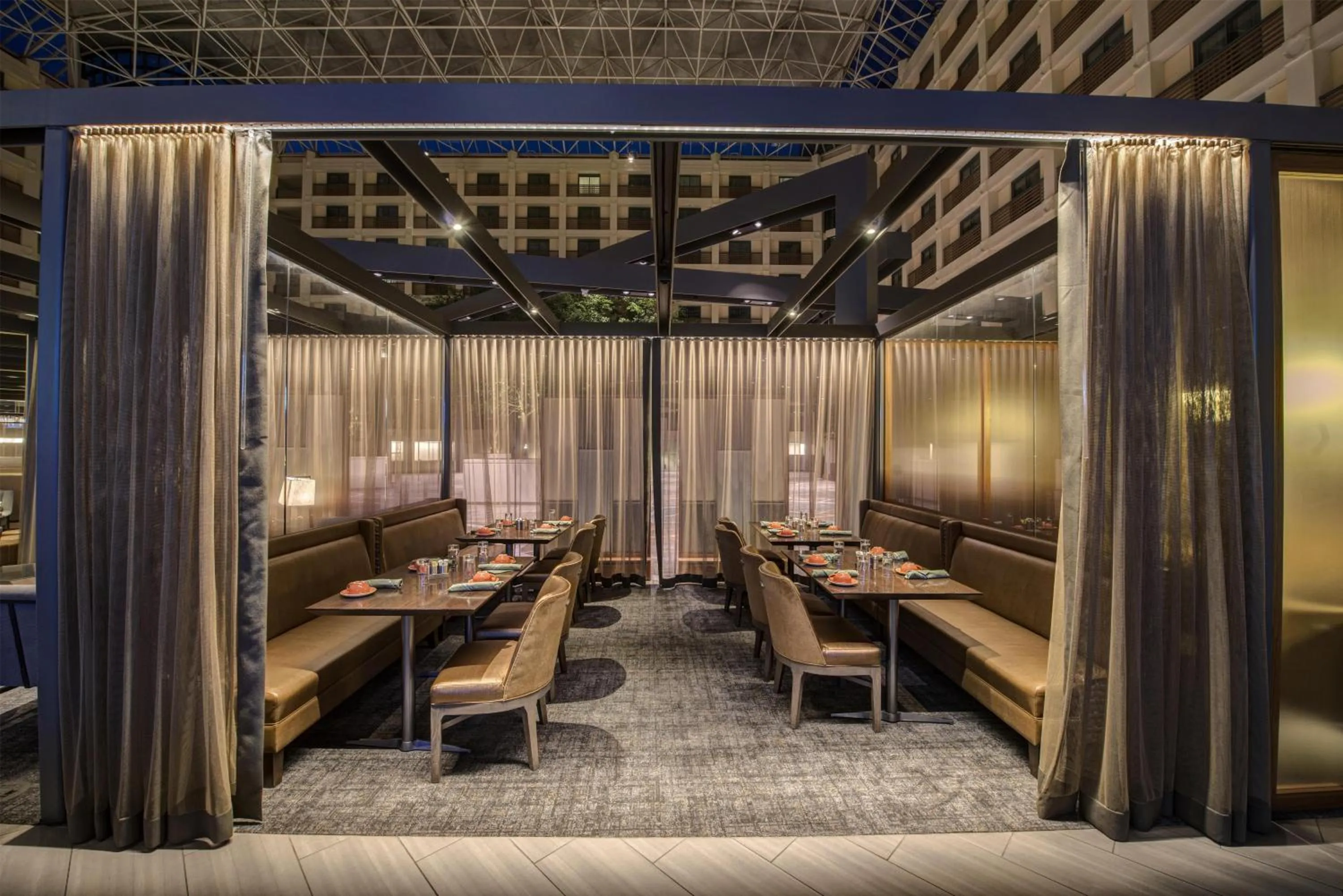 Restaurant/places to eat in Hyatt Regency San Francisco Airport