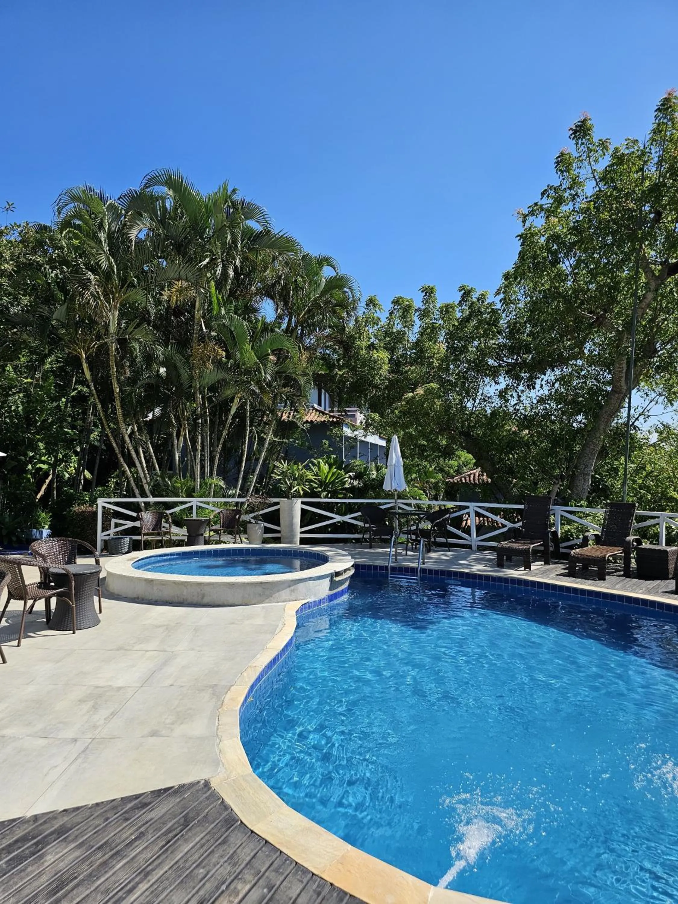 Swimming pool in Pousada Amancay